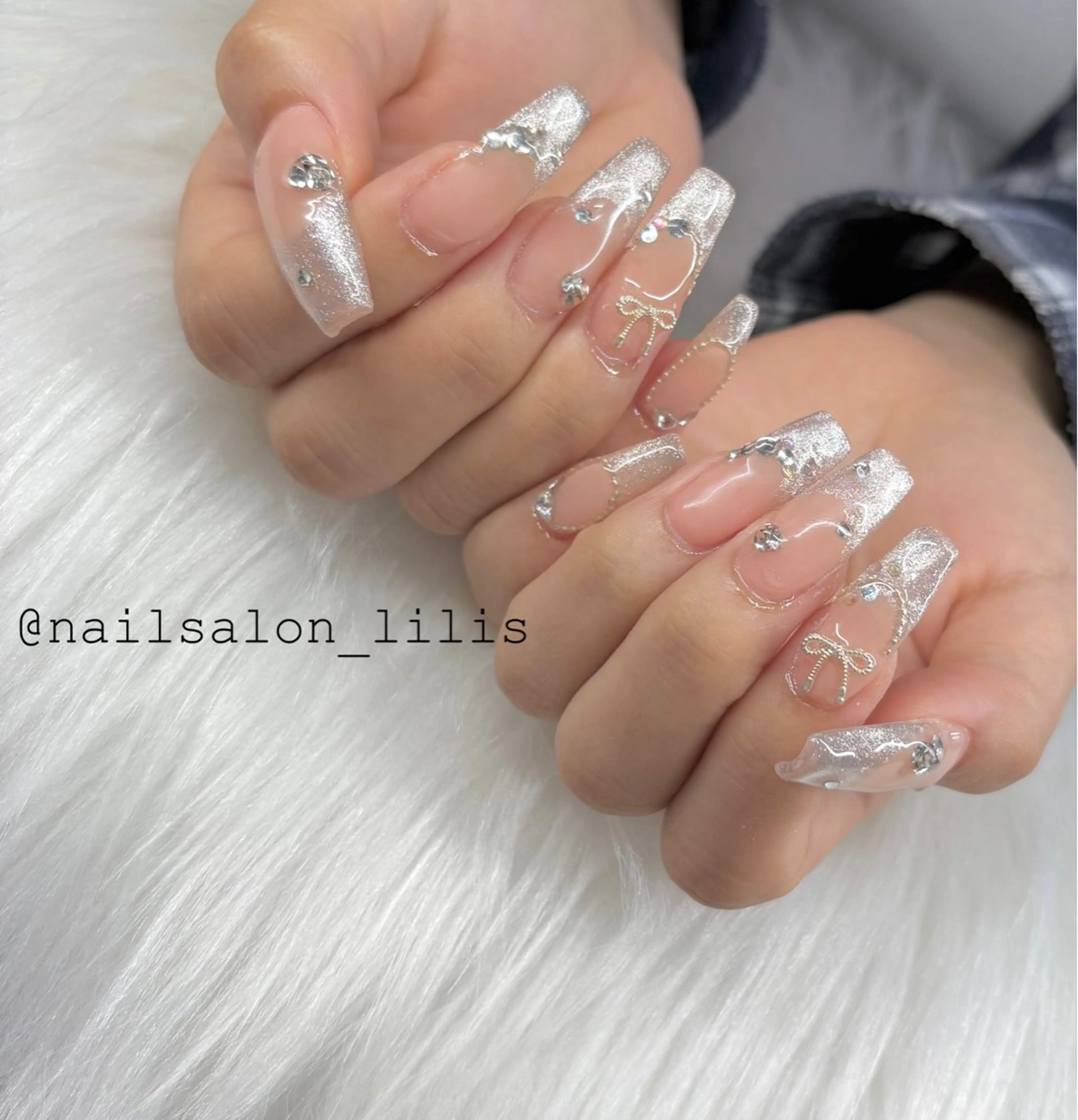 ネイル フレンチネイル マグネットネイル マグネットフレンチ ハンドネイル nailsalon lilis所属・nailsalon Lilisのネイルデザイン