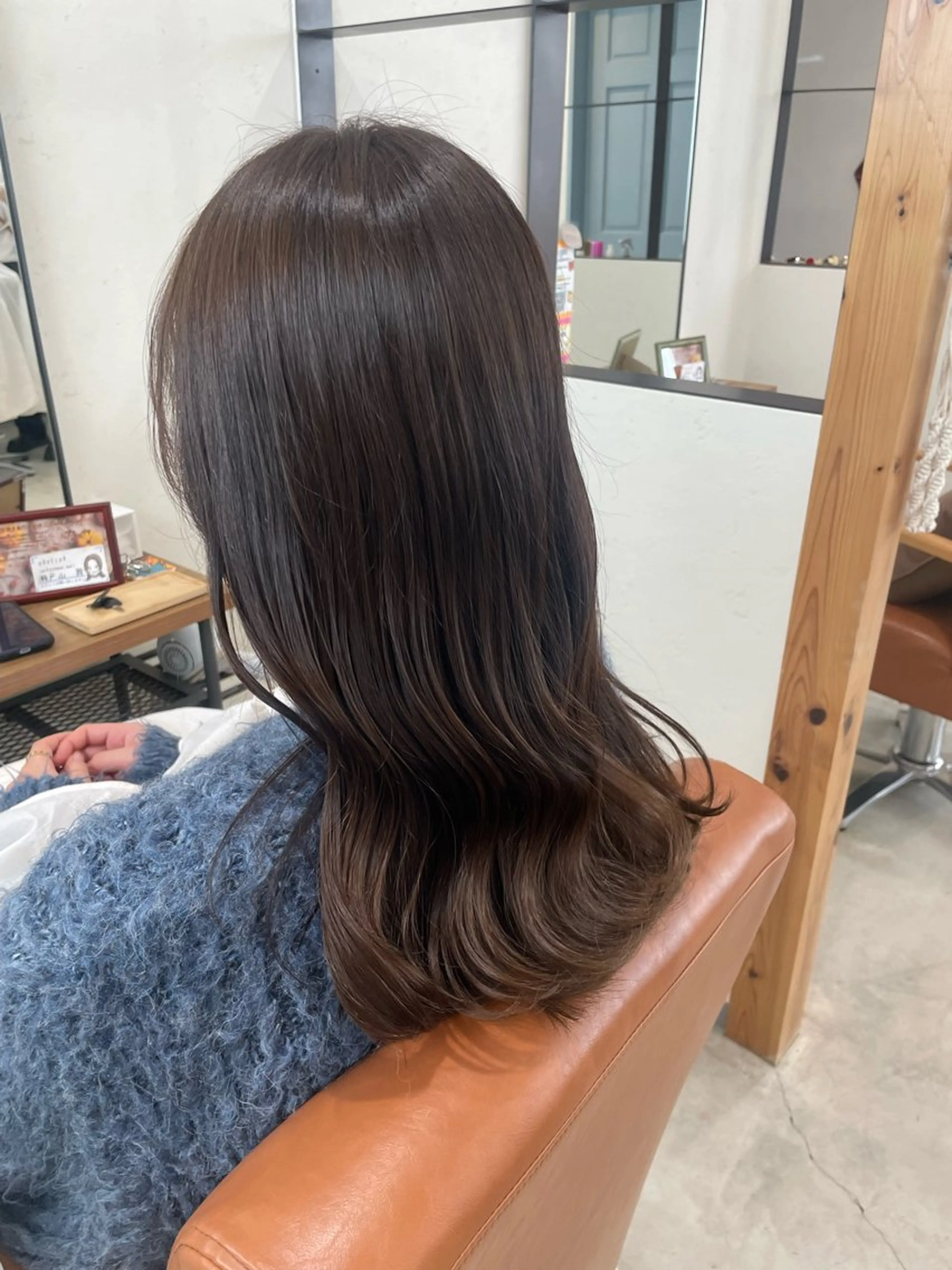 セミロング 艶感暖色カラー /透明感/瀬戸山舞のヘアスタイル