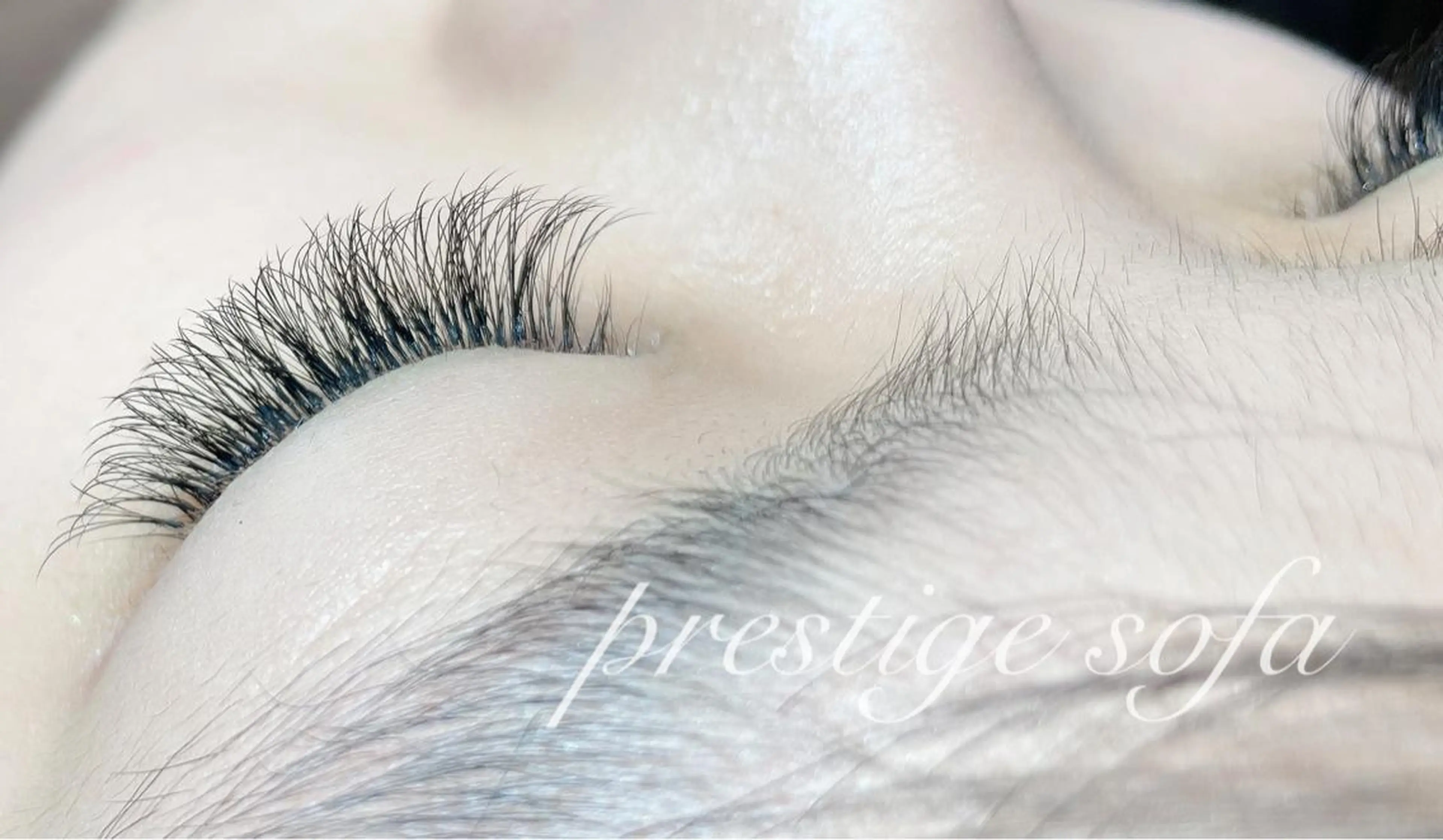 マツエク・マツパ ボリュームラッシュ 髙橋 敦子のネイルデザイン