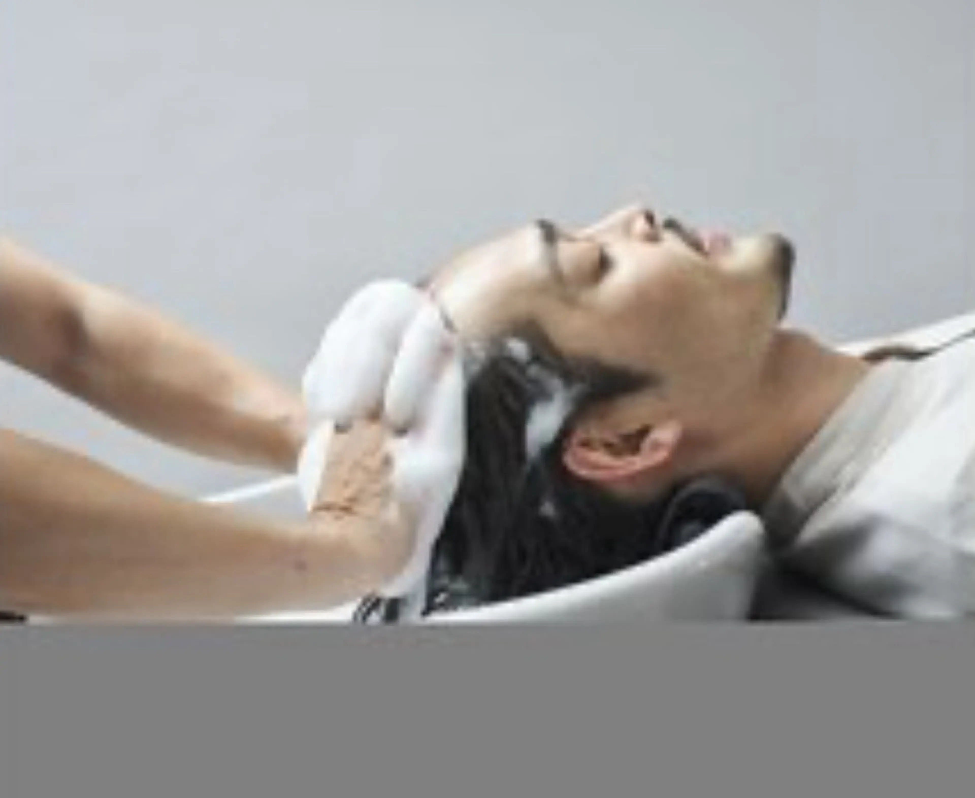 ブルーJR高槻本店所属・高槻/美髪/艶髪カラ ー髪質改善特化たくみのヘアスタイル