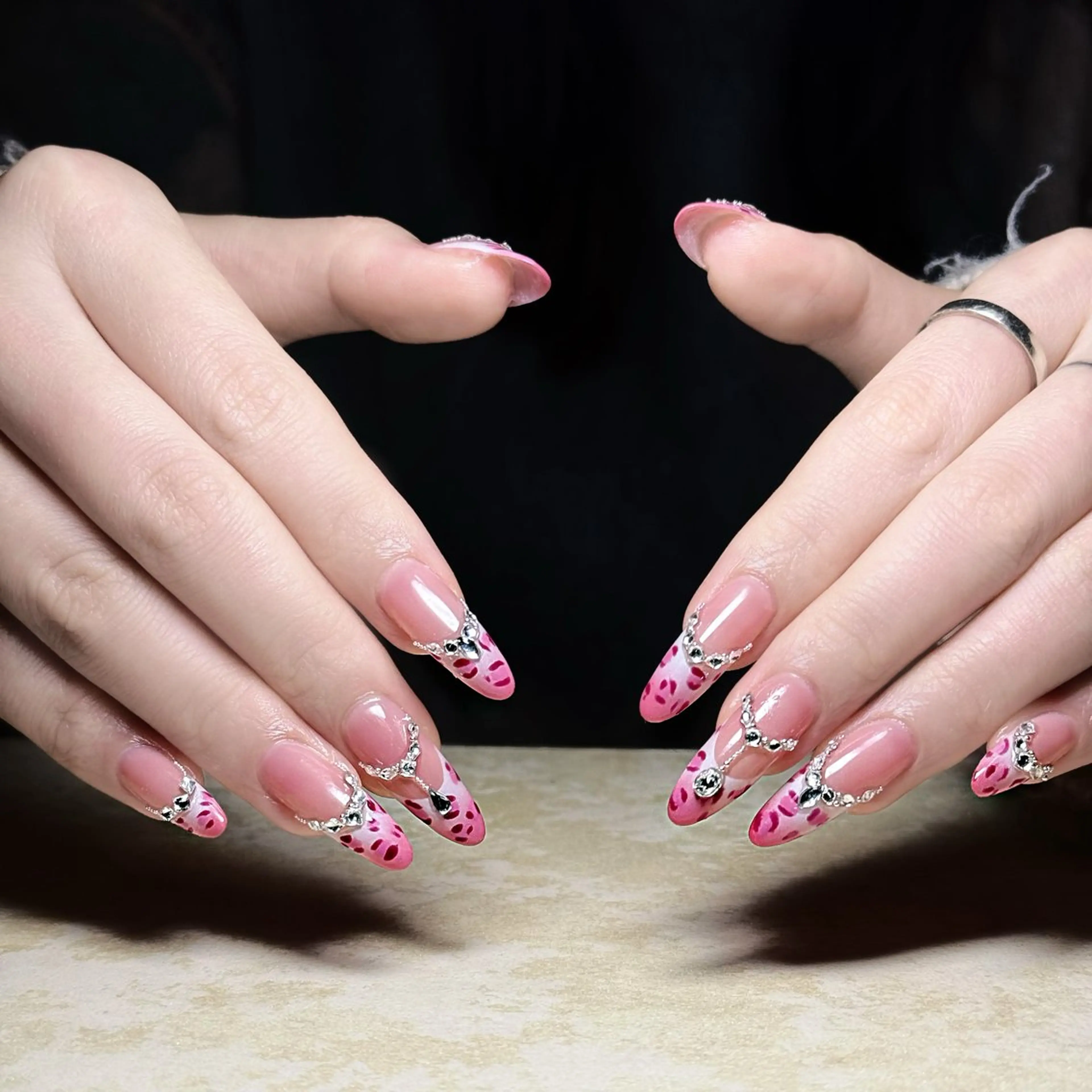 ネイル ハンドネイル LI XINLUのネイルデザイン