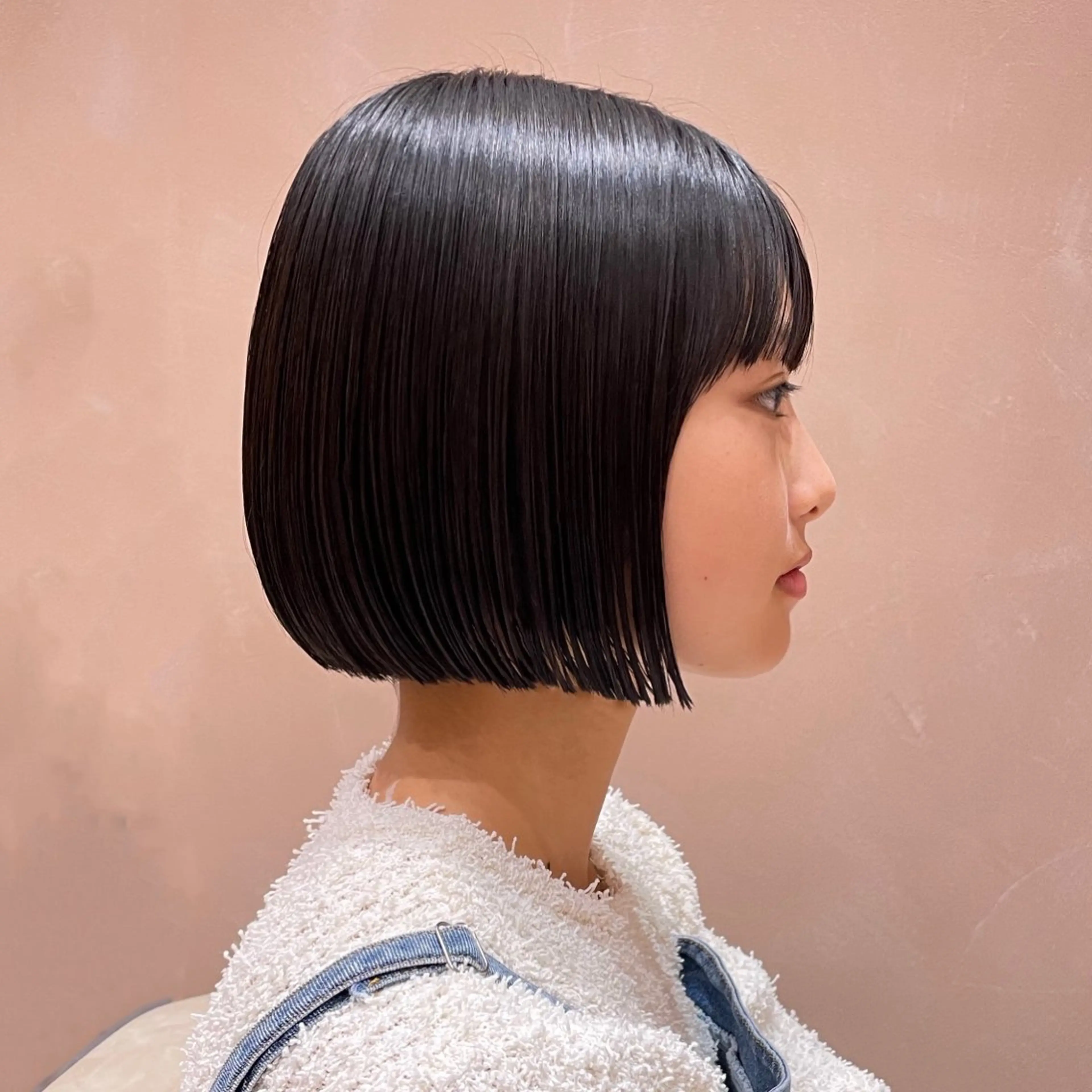 ショート ボブ 縮毛矯正 HINA🎀韓国ヘア / アイリストのヘアスタイル