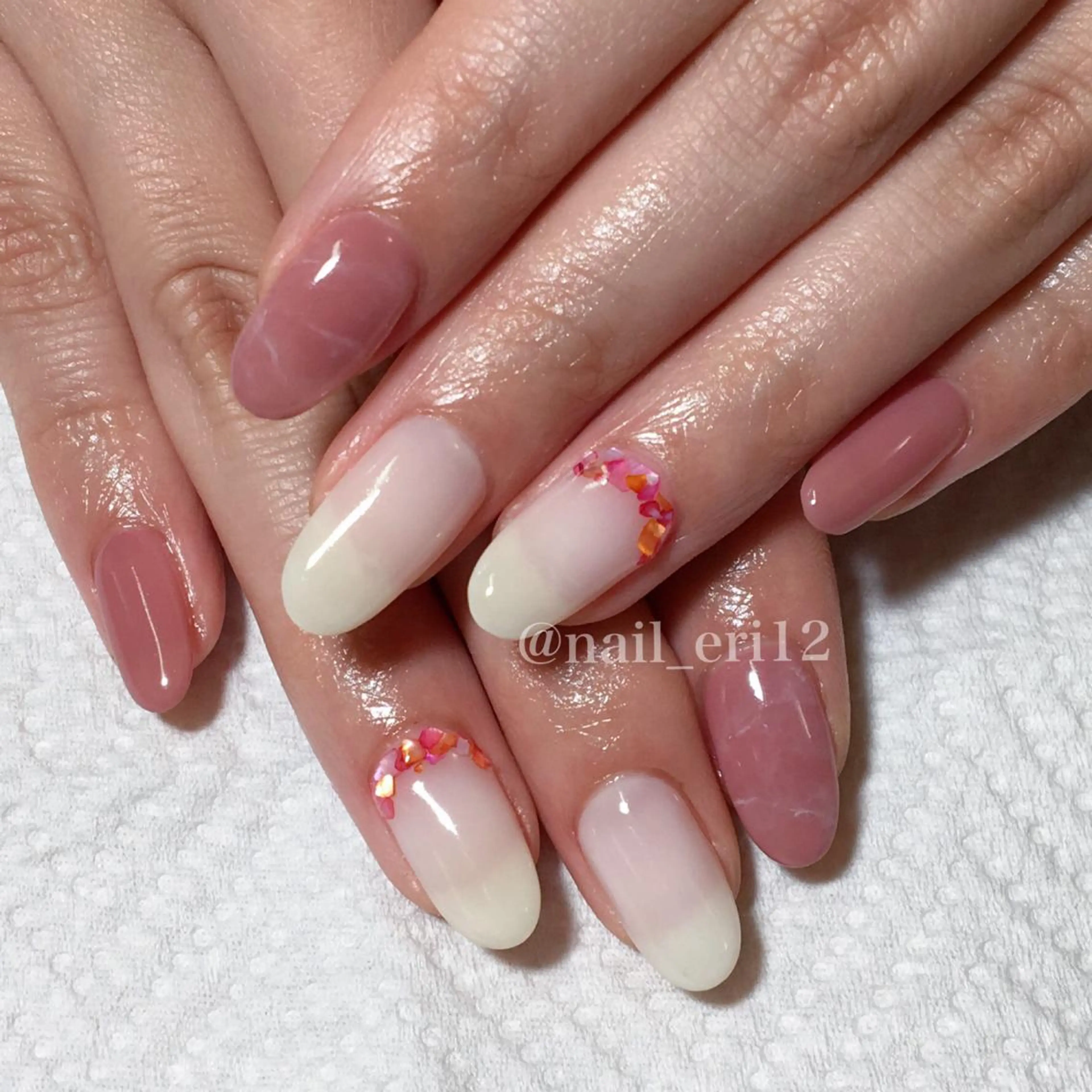 ミディアム nail salon &e eriのネイルデザイン