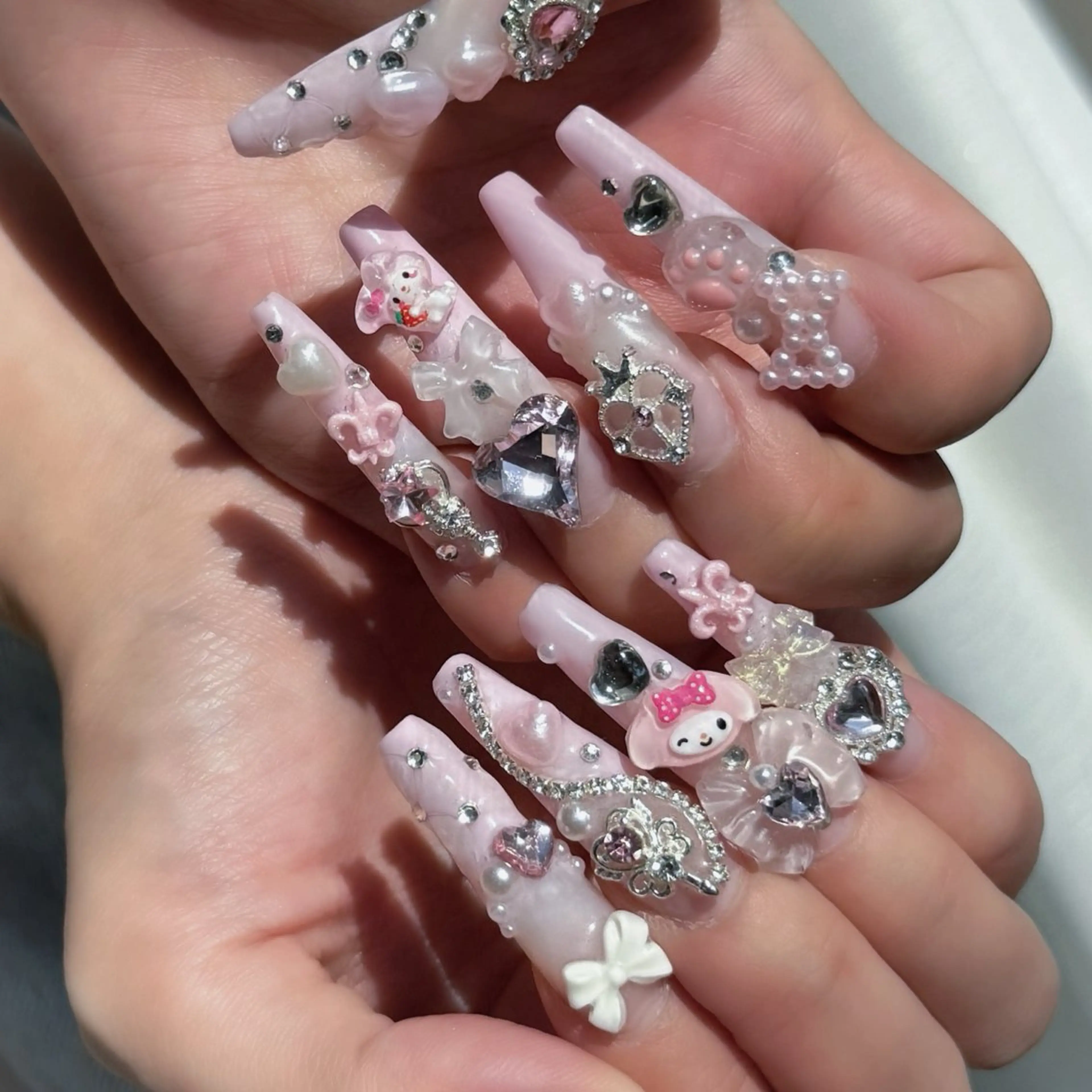 ネイル Re’VIELISS 🩷Natsumiのネイルデザイン