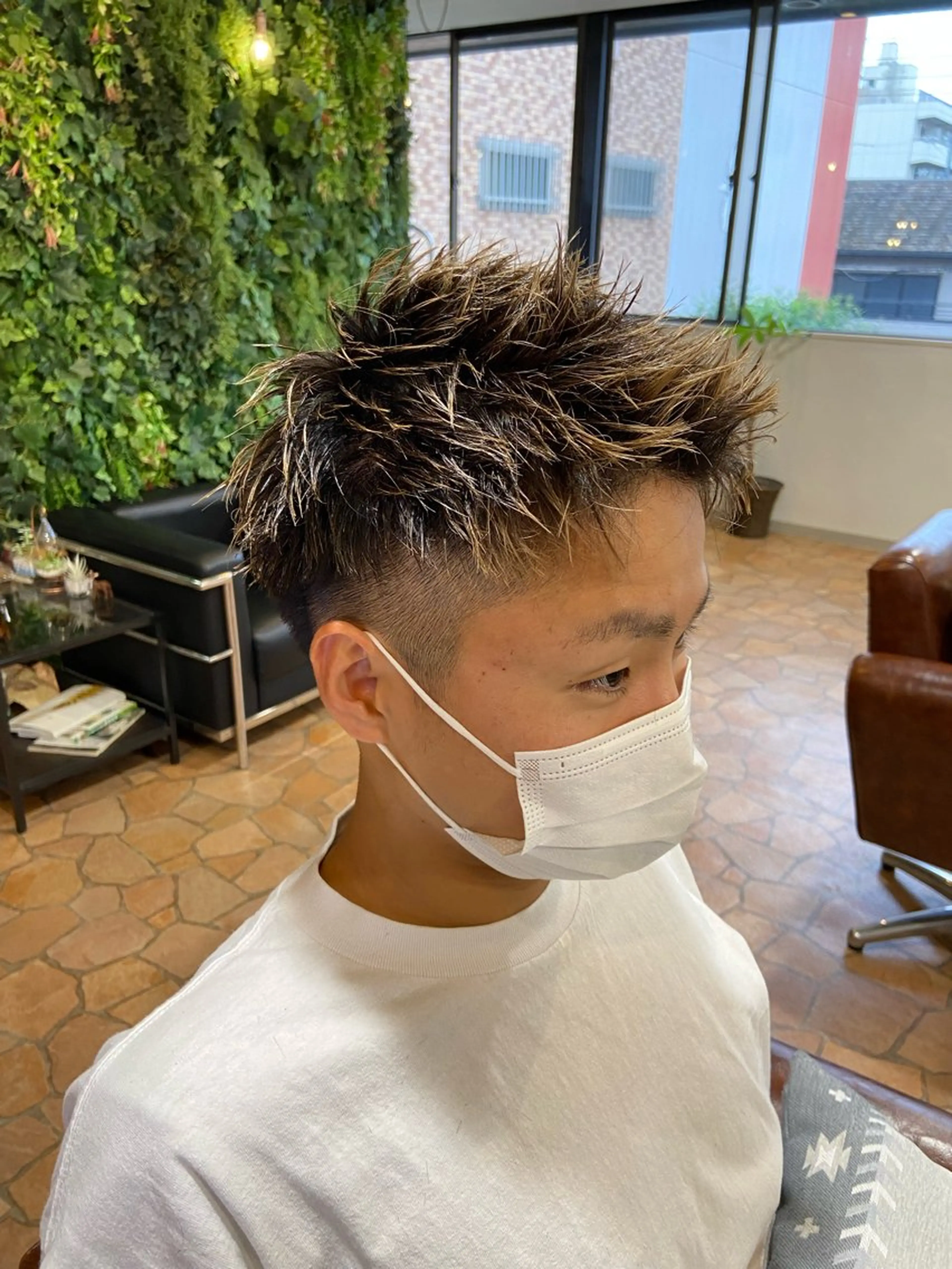 メンズ メンズショート ツーブロック カット フェザーパーマ/韓国 /メンズカット保立のヘアスタイル