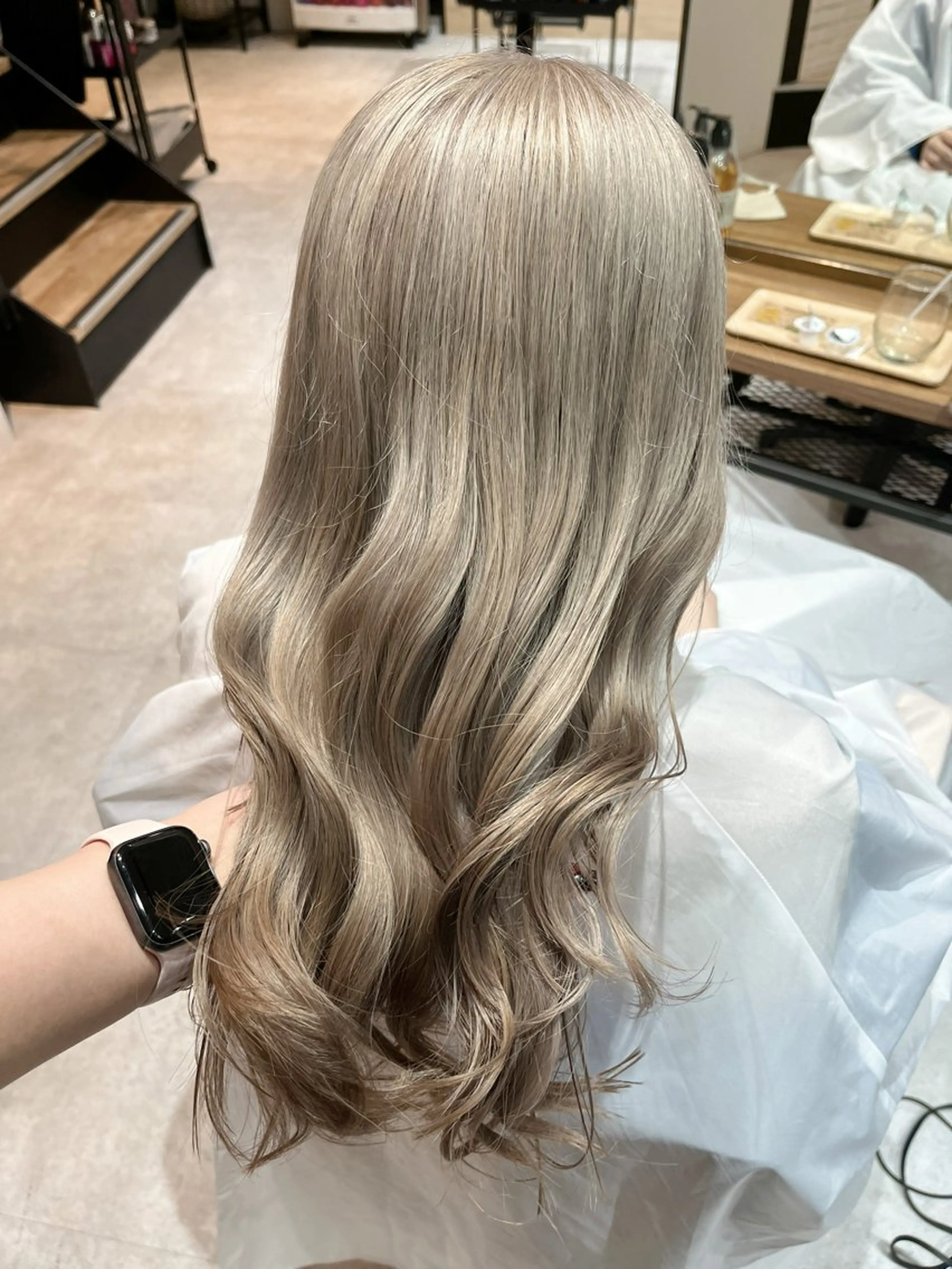 ［🤍ブリーチされたい方必見🤍ダメージ97％カット］ケアブリーチ＋イルミナカラー＋7種トリートメントの写真