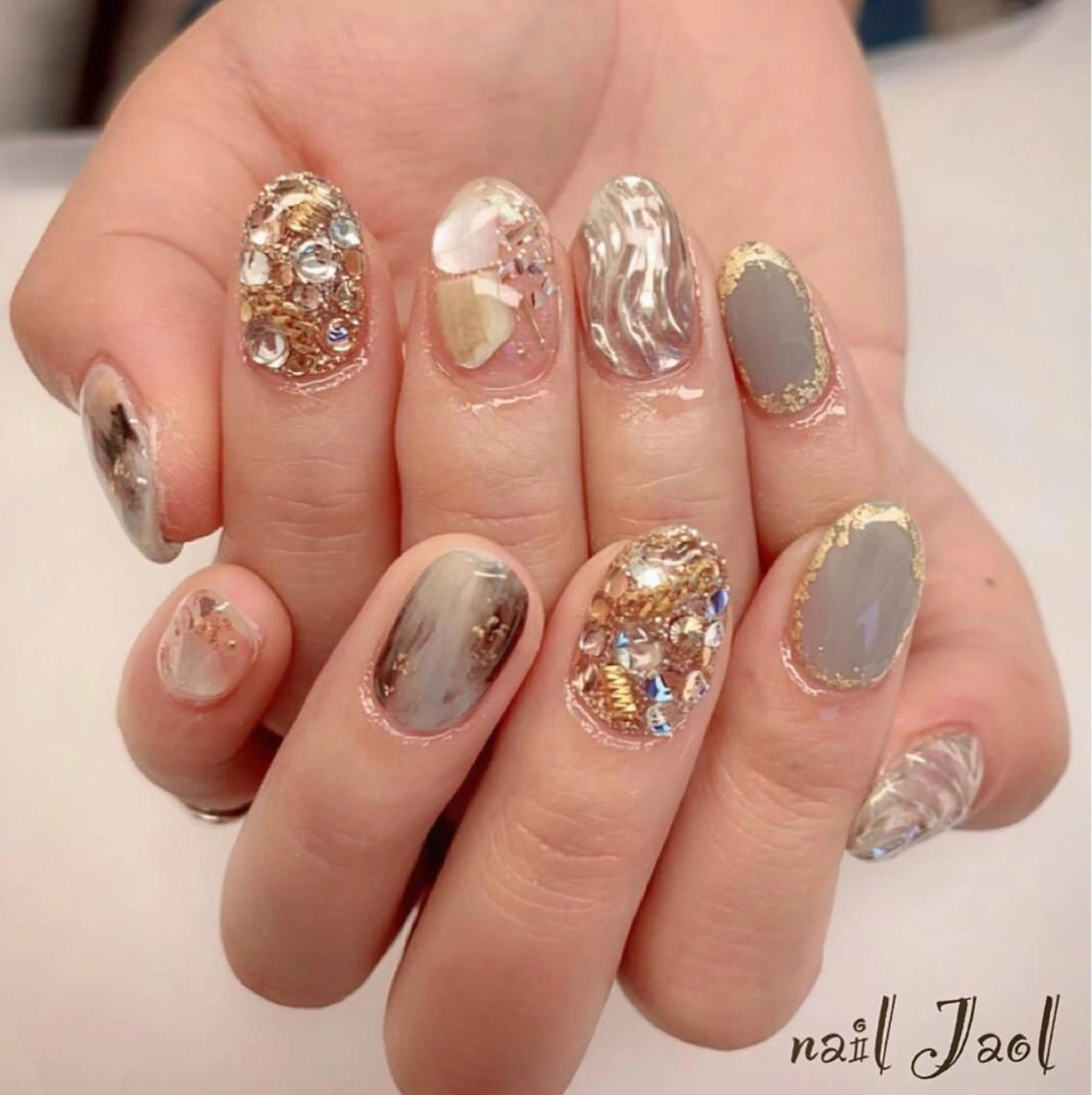 ミディアム ハンドネイル nail jaol池袋店所属・ネイルJaol 池袋のネイルデザイン
