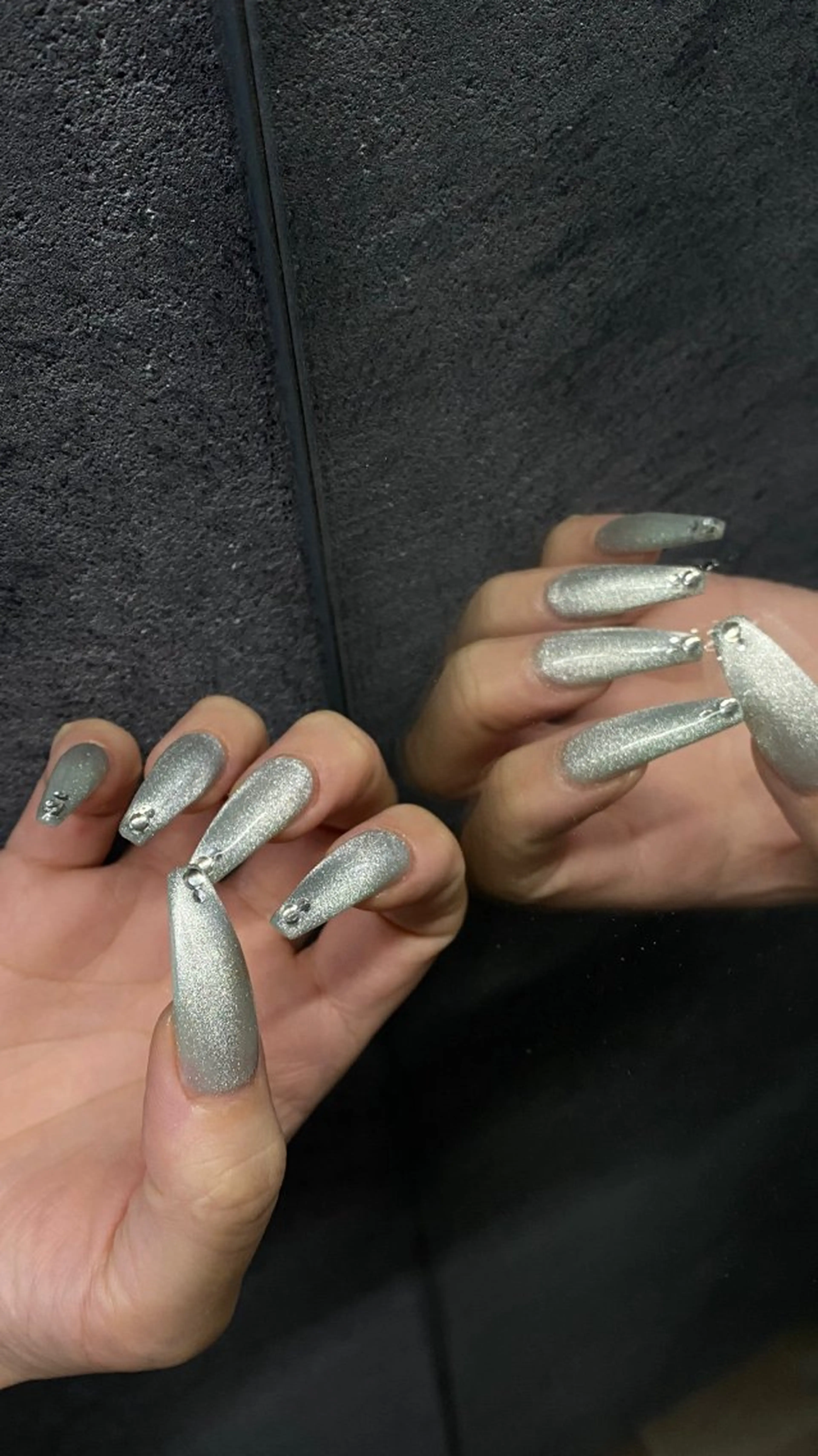 ネイル ストーンネイル ハンドネイル ハンドケア NILATE所属・渡邉 あいのネイルデザイン