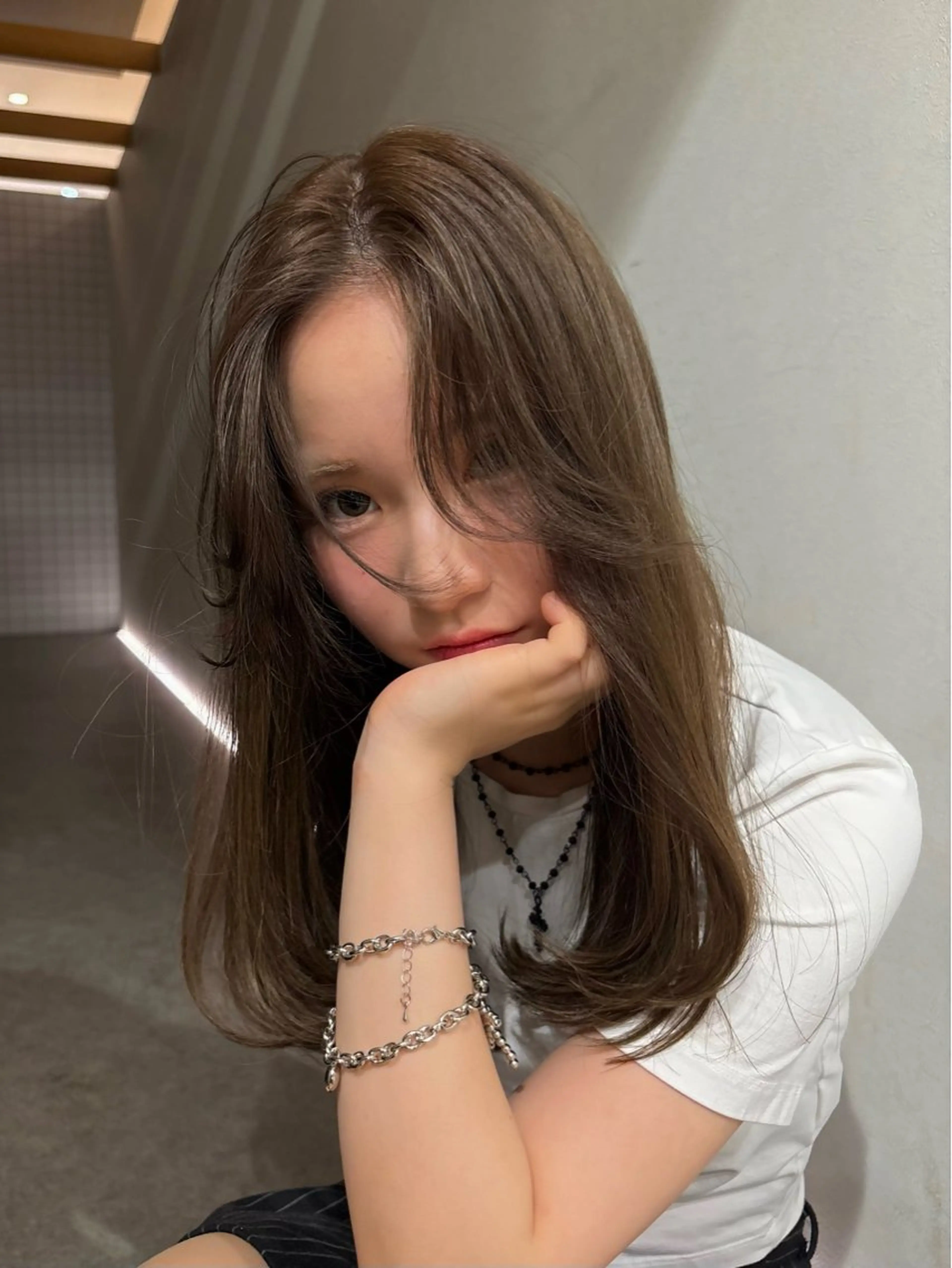 セミロング レイヤーカット 内村 太陽のヘアスタイル