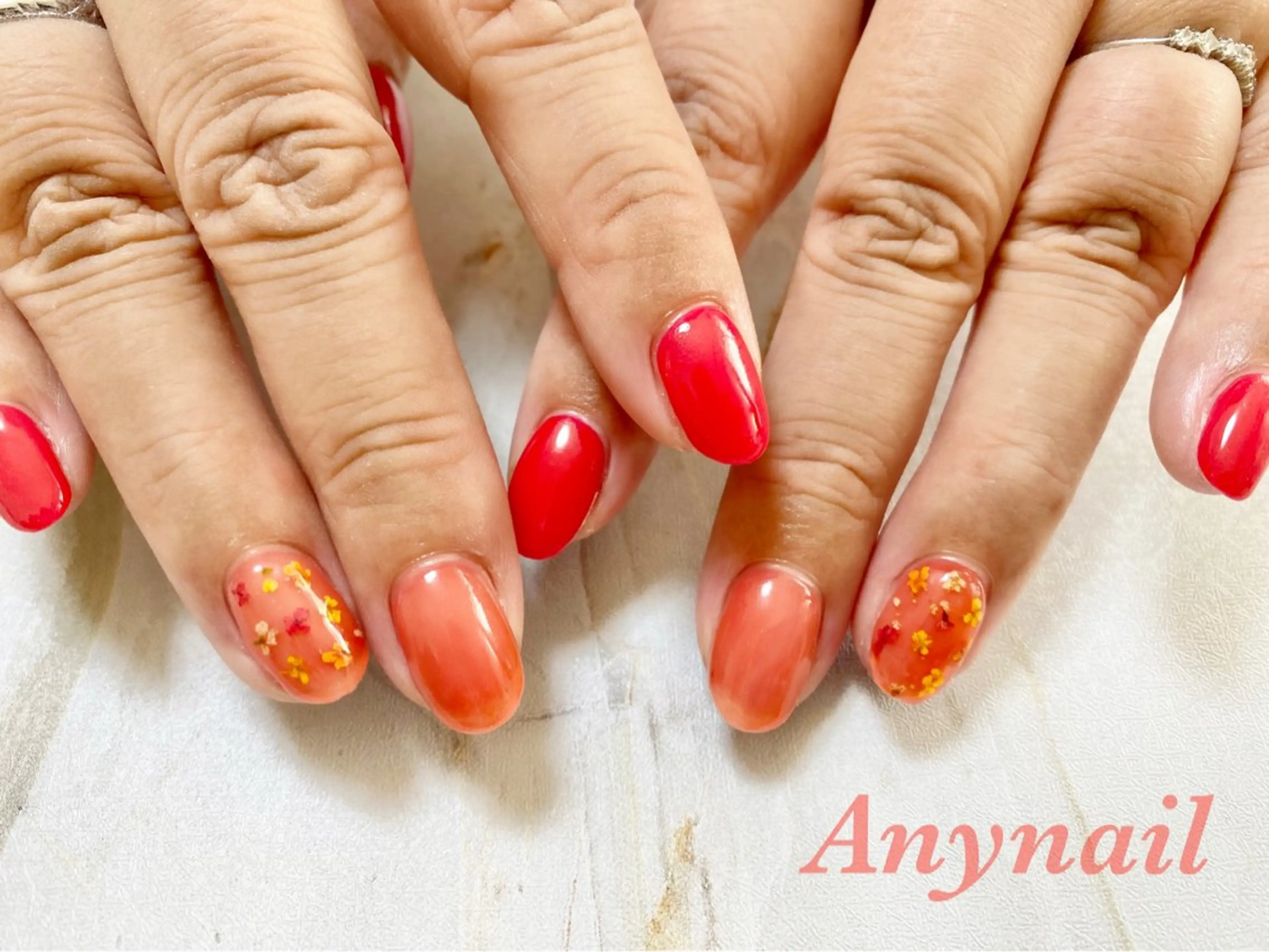 ネイル ブルー クリアネイル オフィスネイル 赤色 岩澤 恵子のネイルデザイン