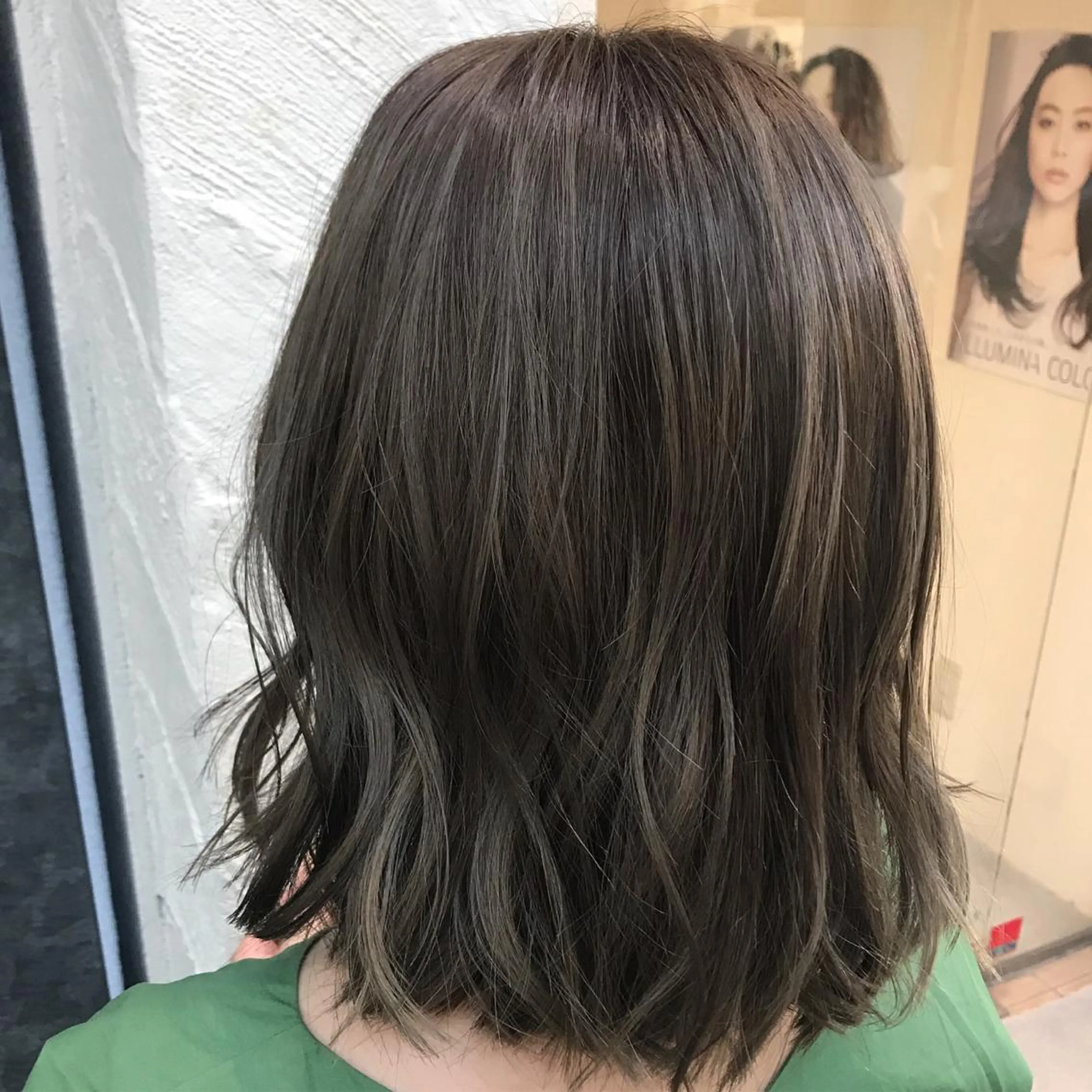 ショート カラー ハイライトカラー イルミナカラー ハイライト AMI Hair  supply所属・髪質改善カラー 韓国風レイヤーのヘアスタイル