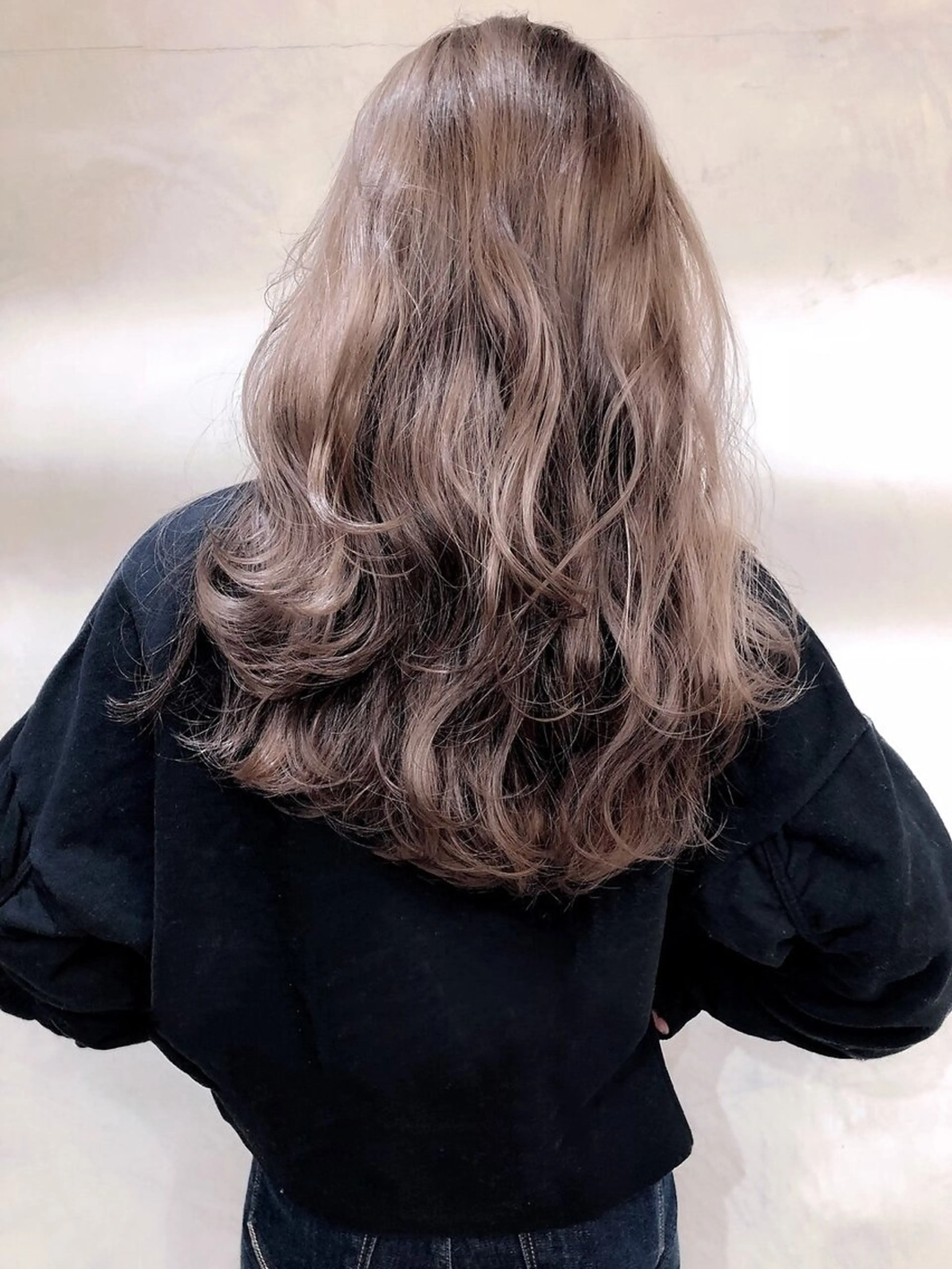 ロング カラー ハイライトカラー 3Dハイライト ハイライト 柔らかブラウン/顔周 りレイヤー♡ユウシのヘアスタイル