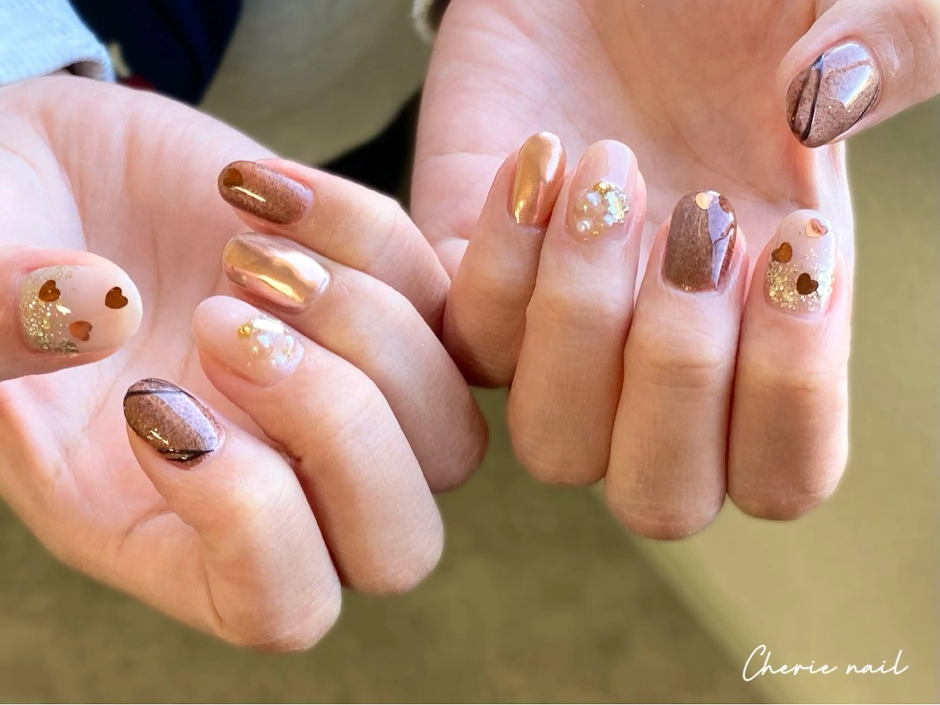 ネイル ブラウン ジェルネイル ハート マグネットネイル ミラーネイル ハンドネイル Cherienail yunaのネイルデザイン