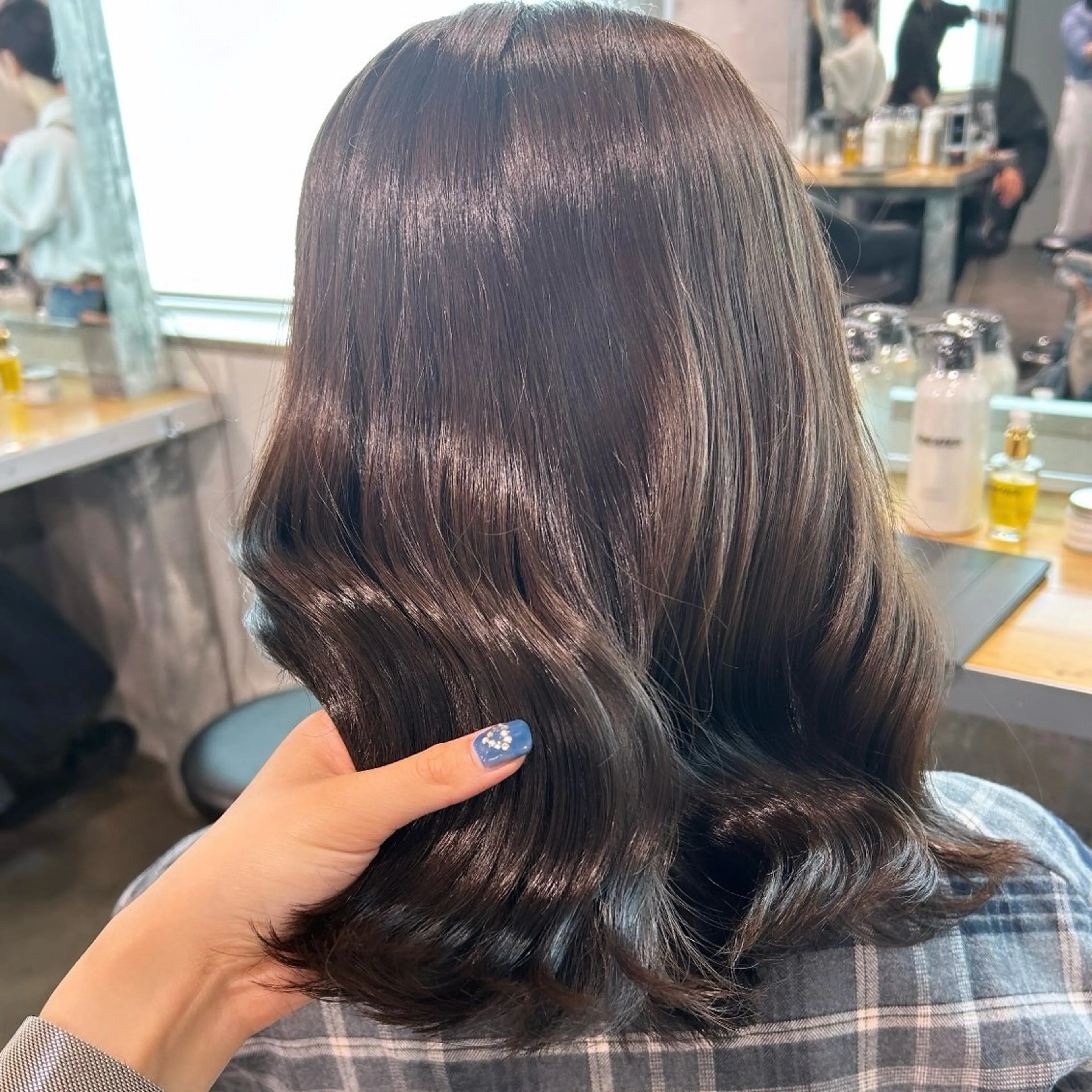 ミディアム IS所属・横浜美容室/透明感 カラー/レイヤーのヘアスタイル