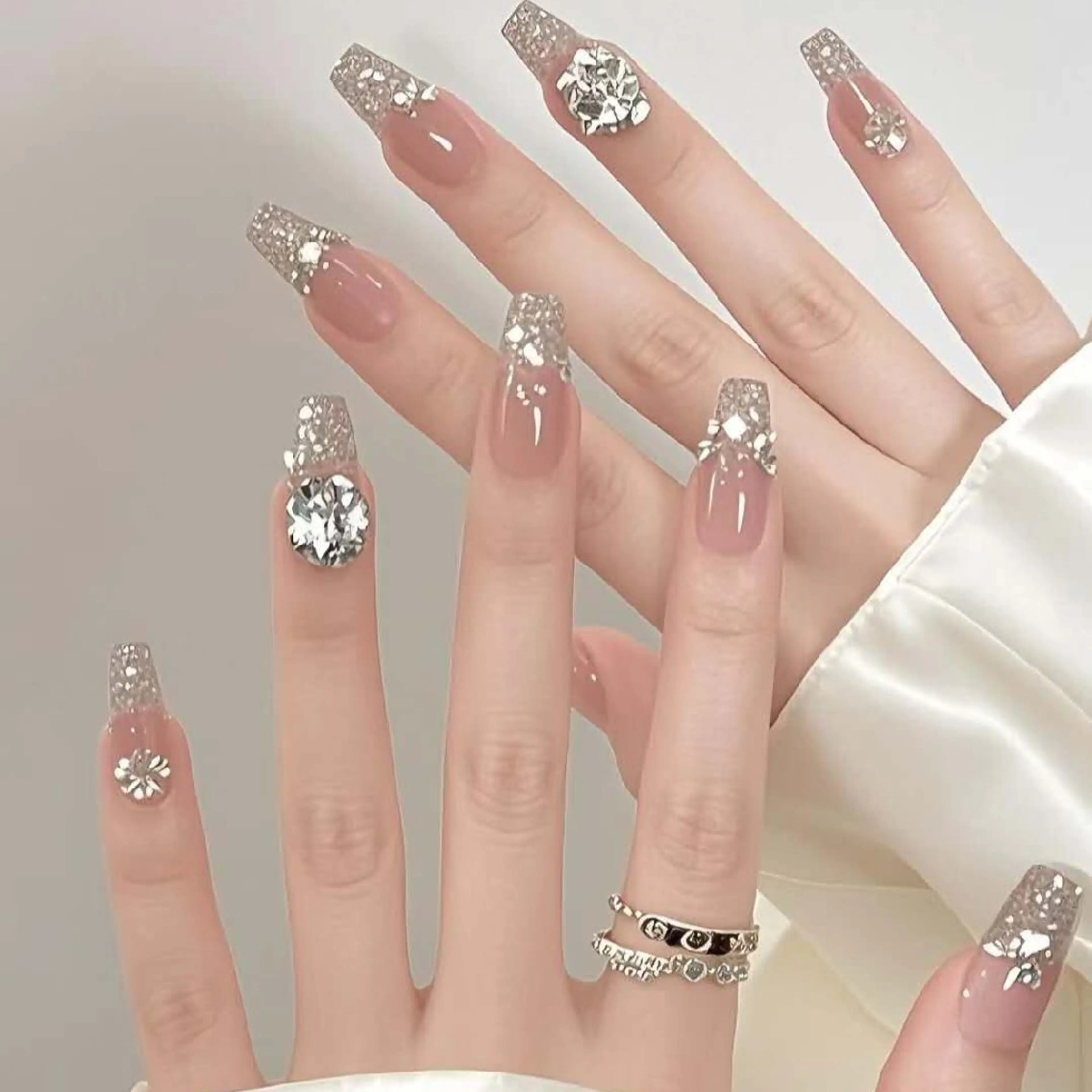 ネイル 小島 阿佑美のネイルデザイン