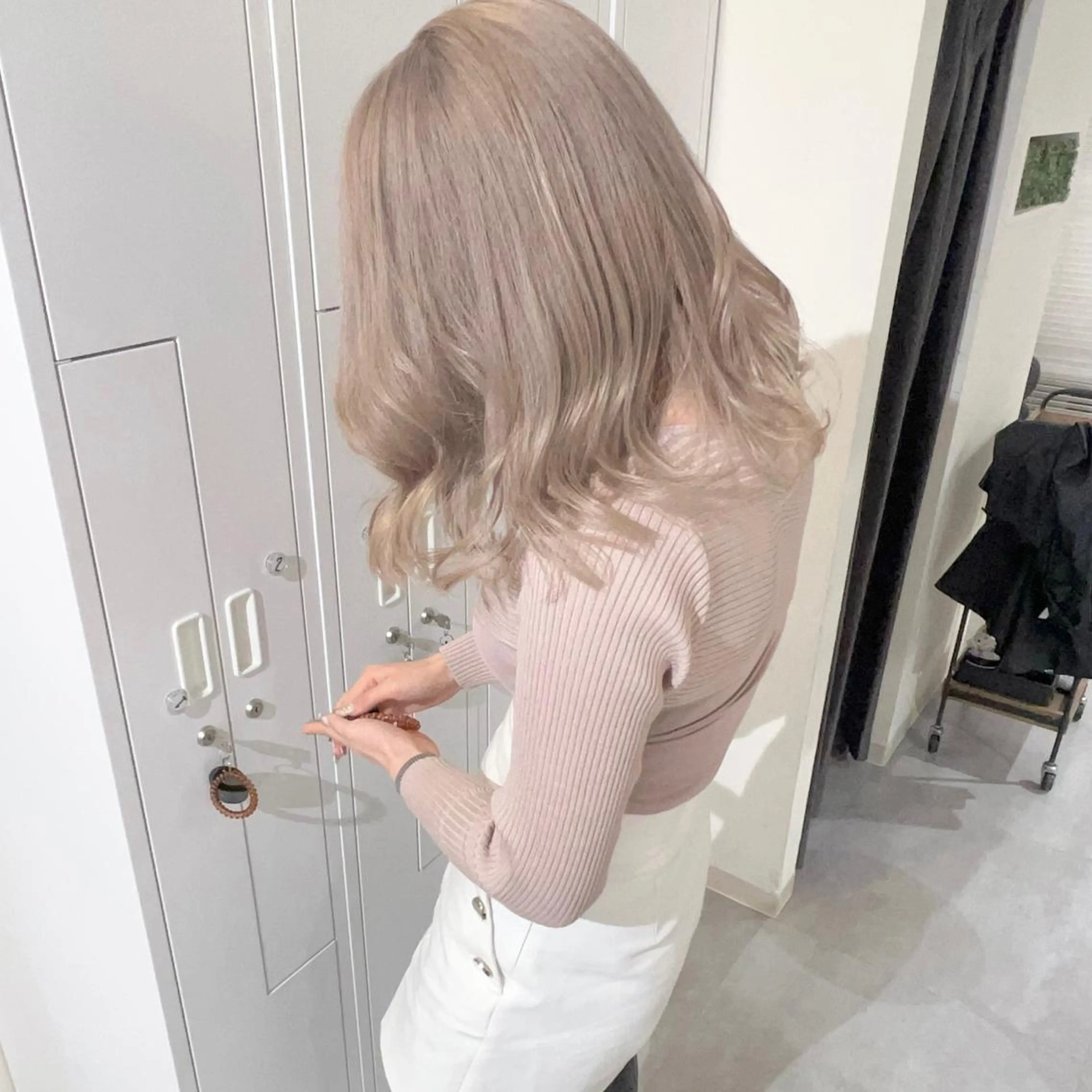 セミロング ヘアカラー トリートメント piLLon・ keinaのヘアスタイル