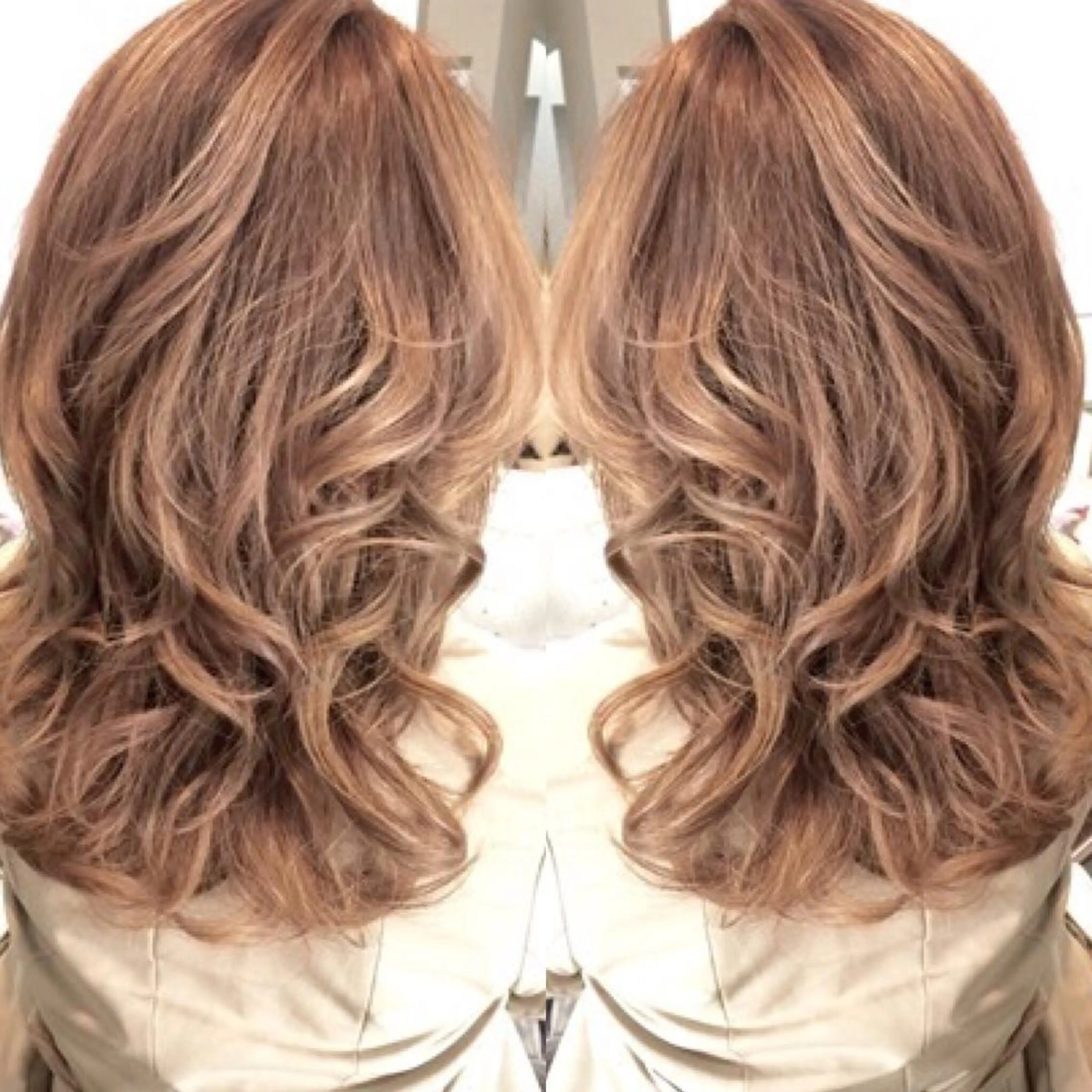 セミロング カラー ヘアアレンジ Mariana/ 鶴原-ハイライトのヘアスタイル