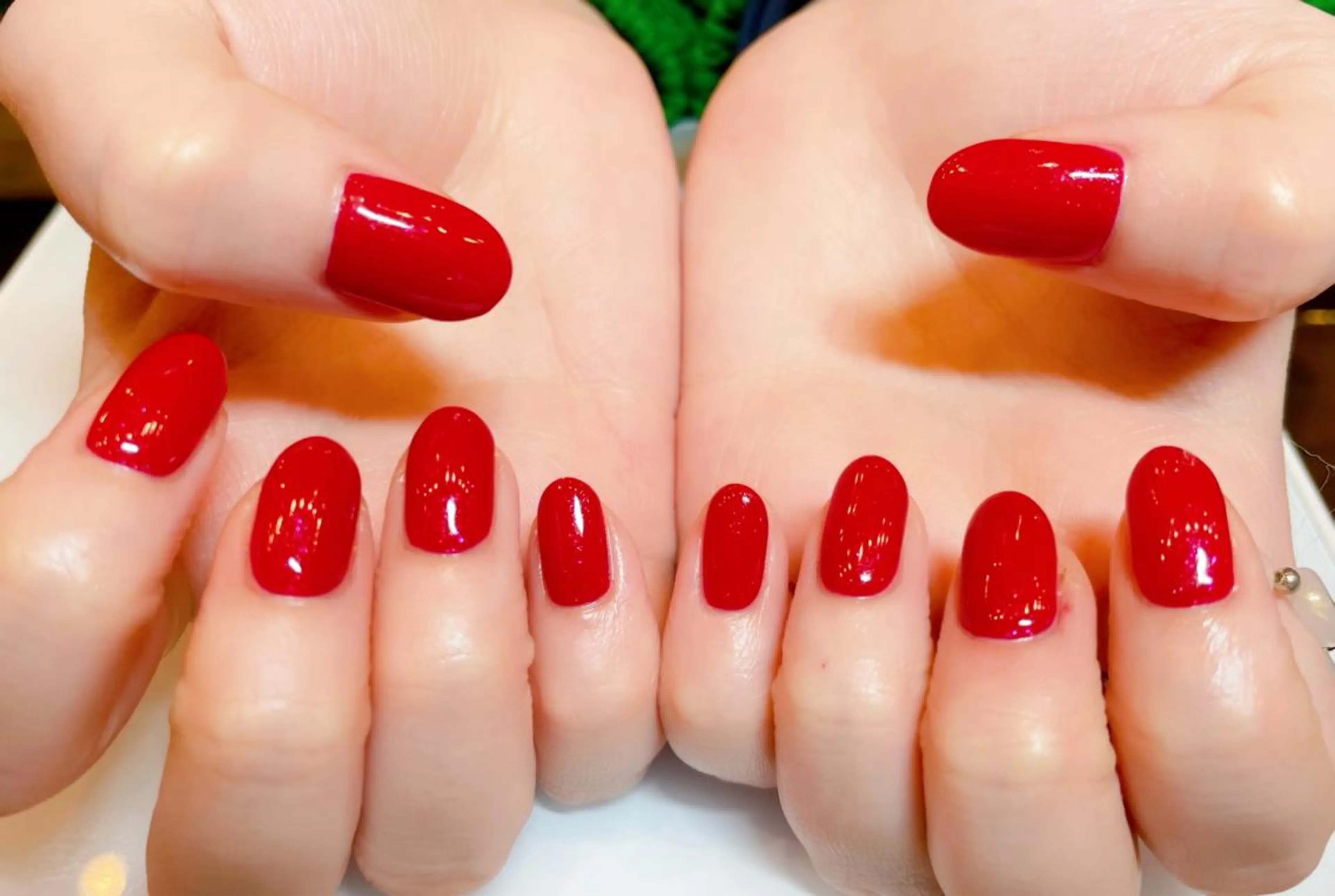 ネイル ラメ(グリッター) ワンカラーネイル 赤色 ハンドネイル éclat Mのネイルデザイン