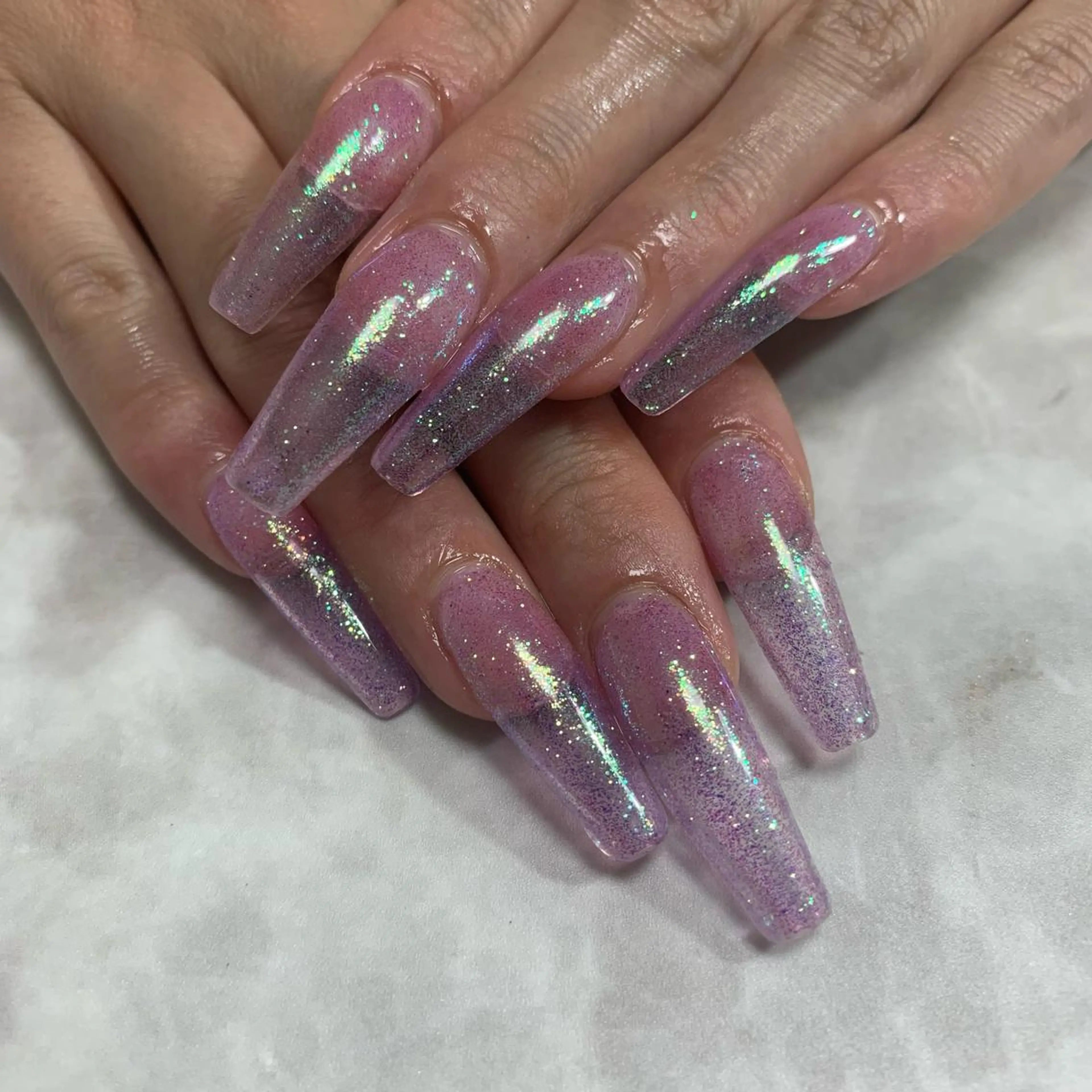 ネイル 長さ出し ラメ(グリッター) ロングネイル スーパーロングネイル salon Hush Hushのネイルデザイン