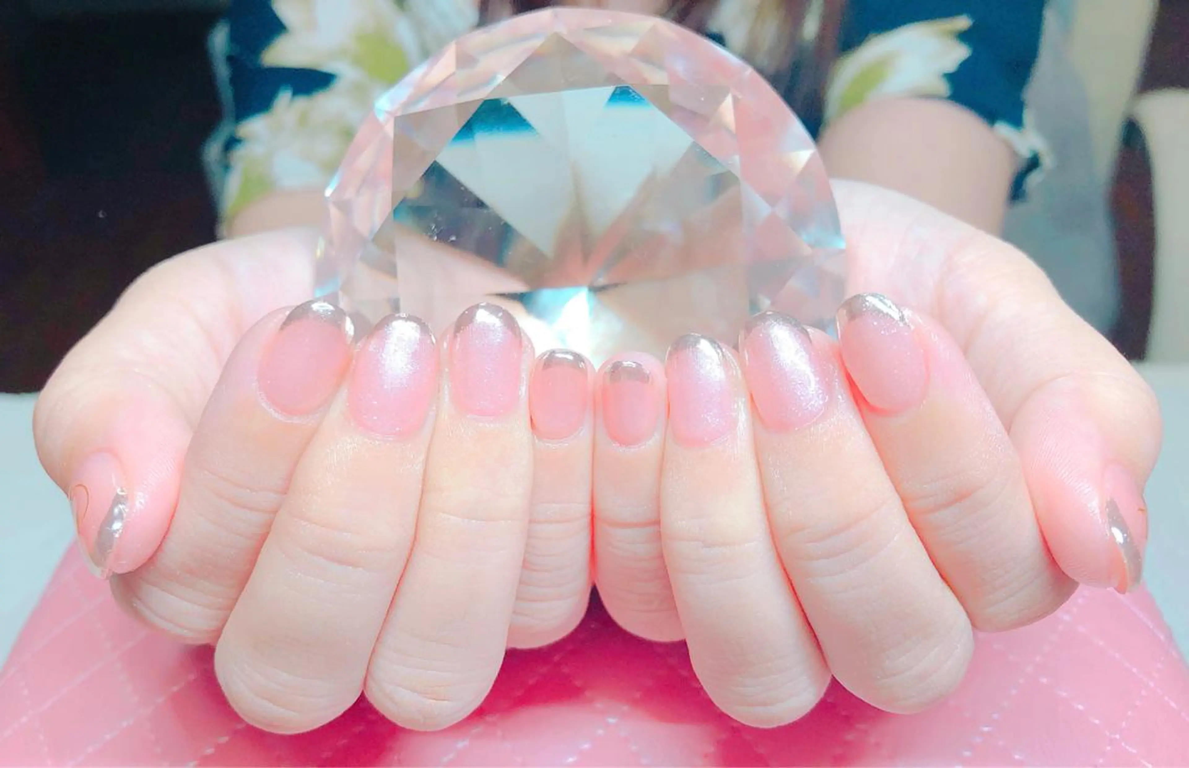 ネイル フレンチネイル ミラーネイル CROWN プライベートサロンのネイルデザイン