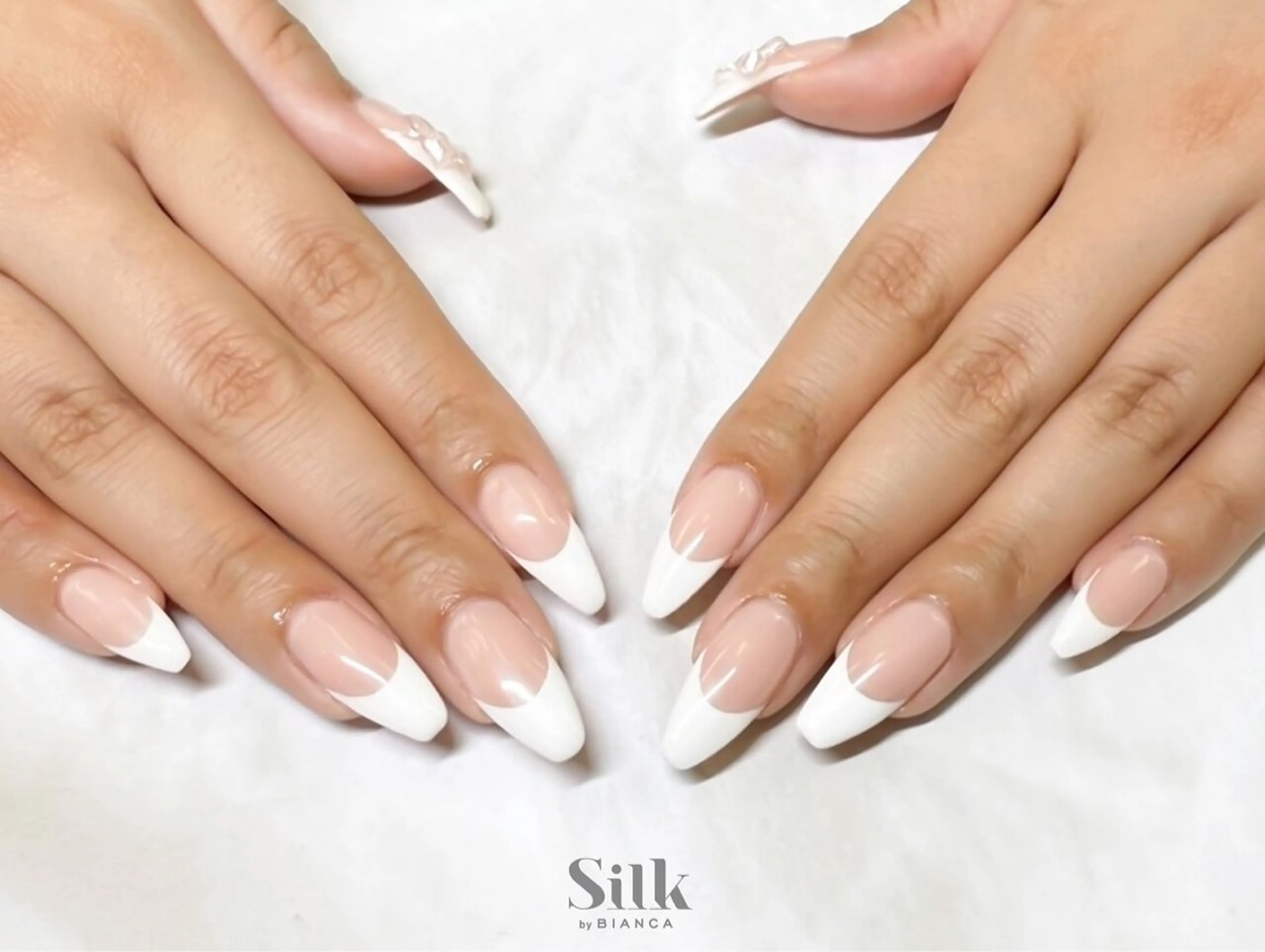 ネイル クリアネイル フレンチネイル ハンドネイル Silk by Bianca かっちのネイルデザイン