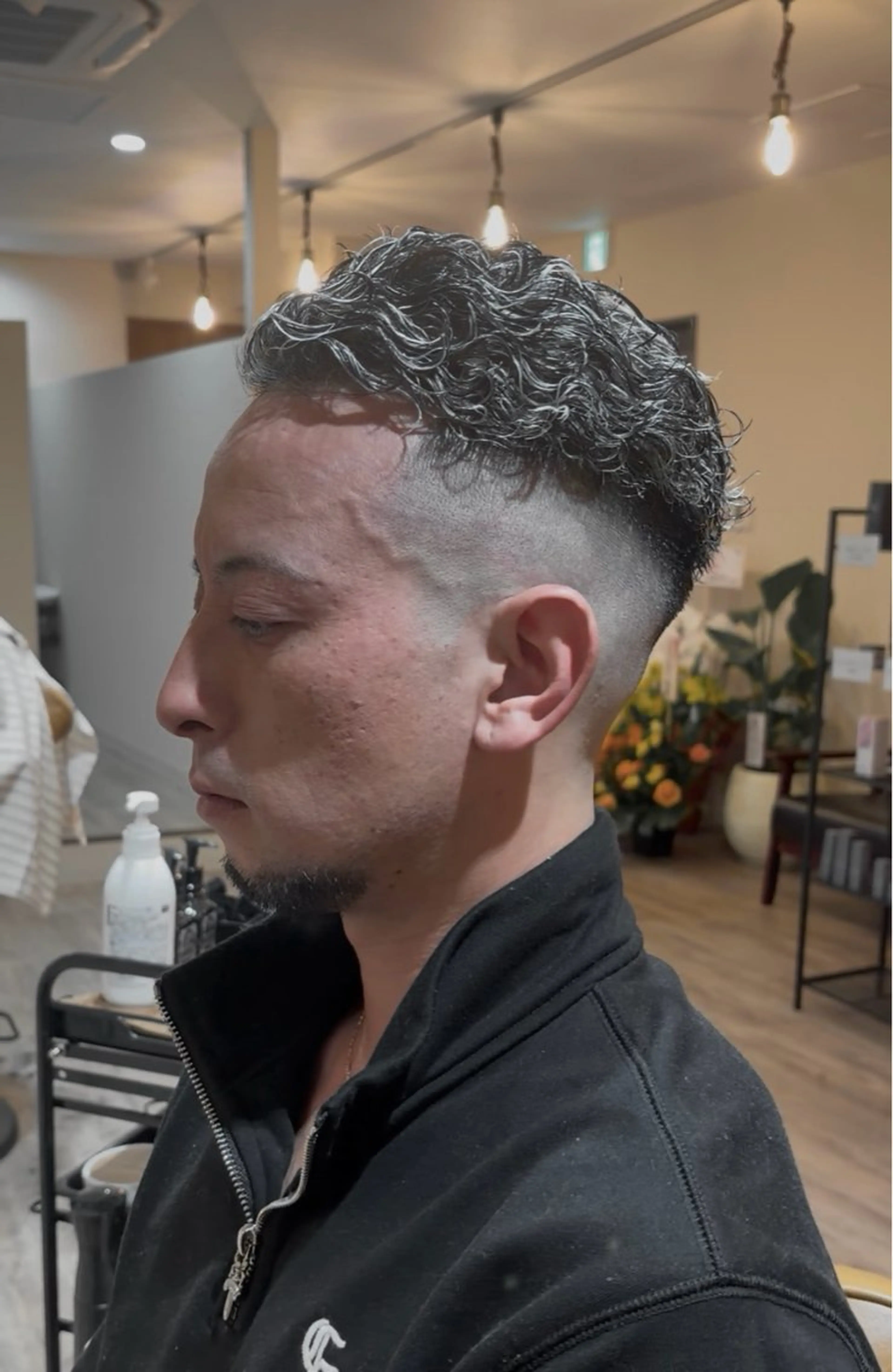 ショート カラー パーマ メンズ メンズメッシュ メンズパーマ メッシュ Flow所属・黒原 将貴のヘアスタイル