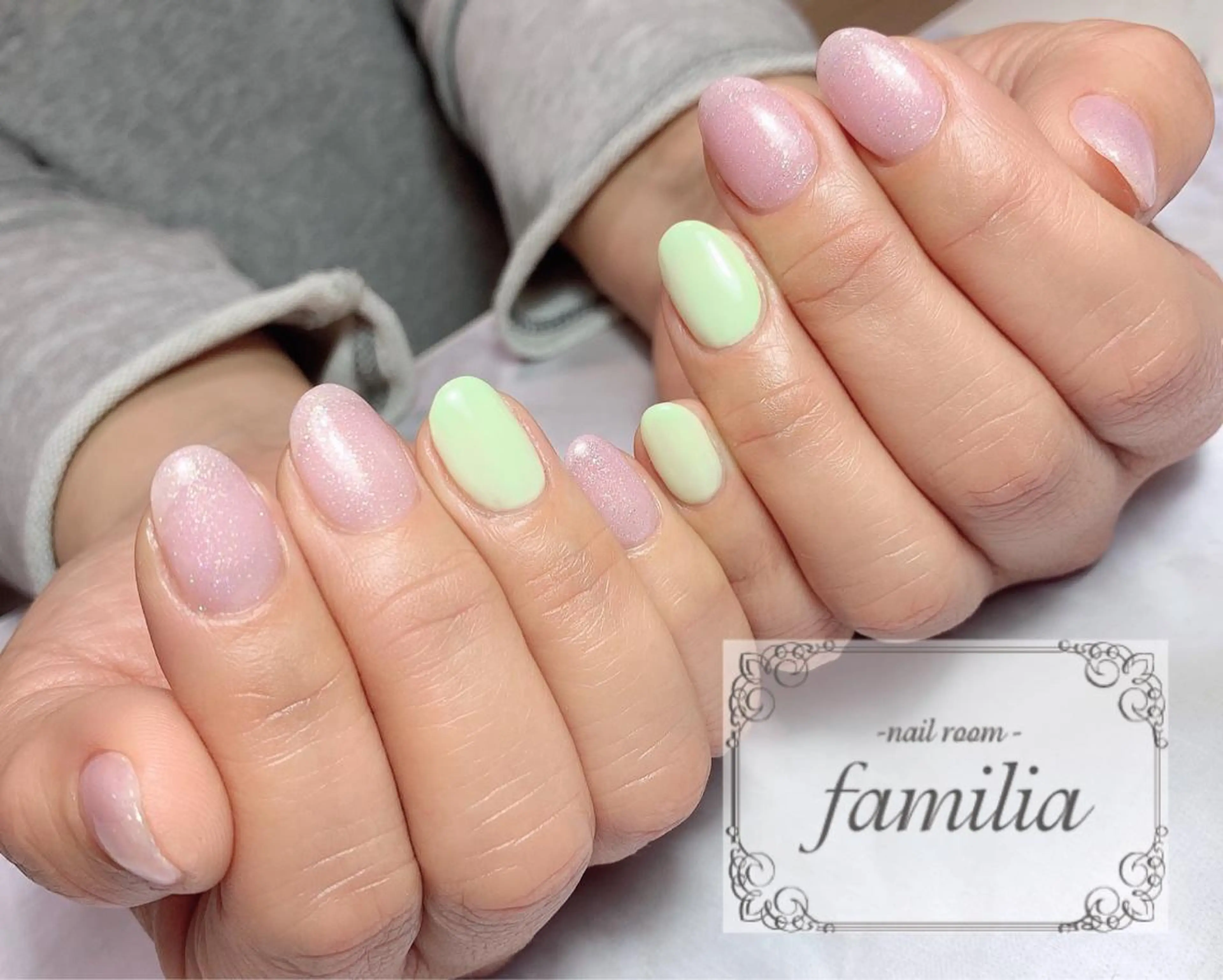 ネイル ハンドネイル -nailroom- familiaのネイルデザイン