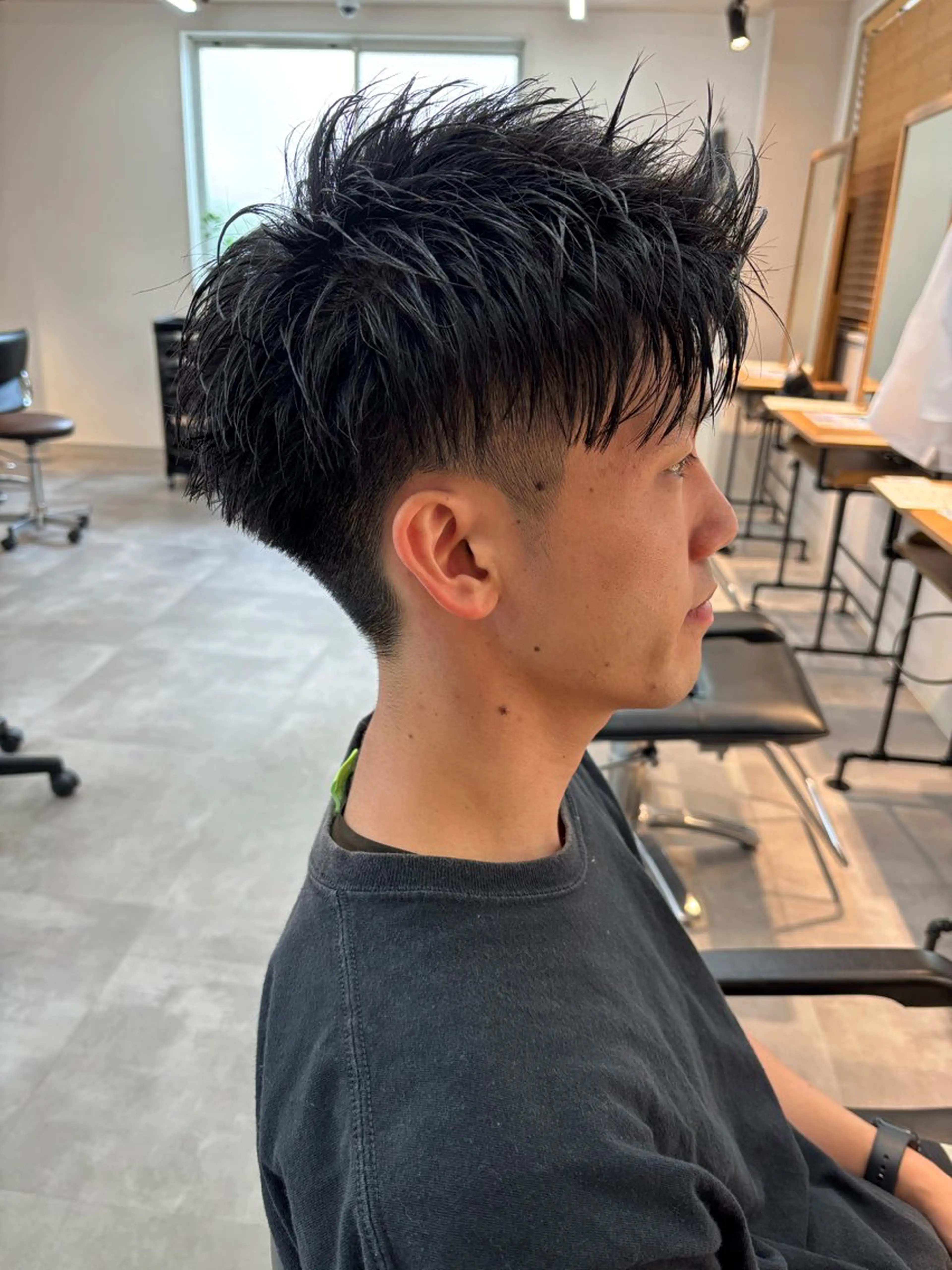 メンズ アップバング ツーブロック カット フェザーパーマ/韓国 /メンズカット保立のヘアスタイル