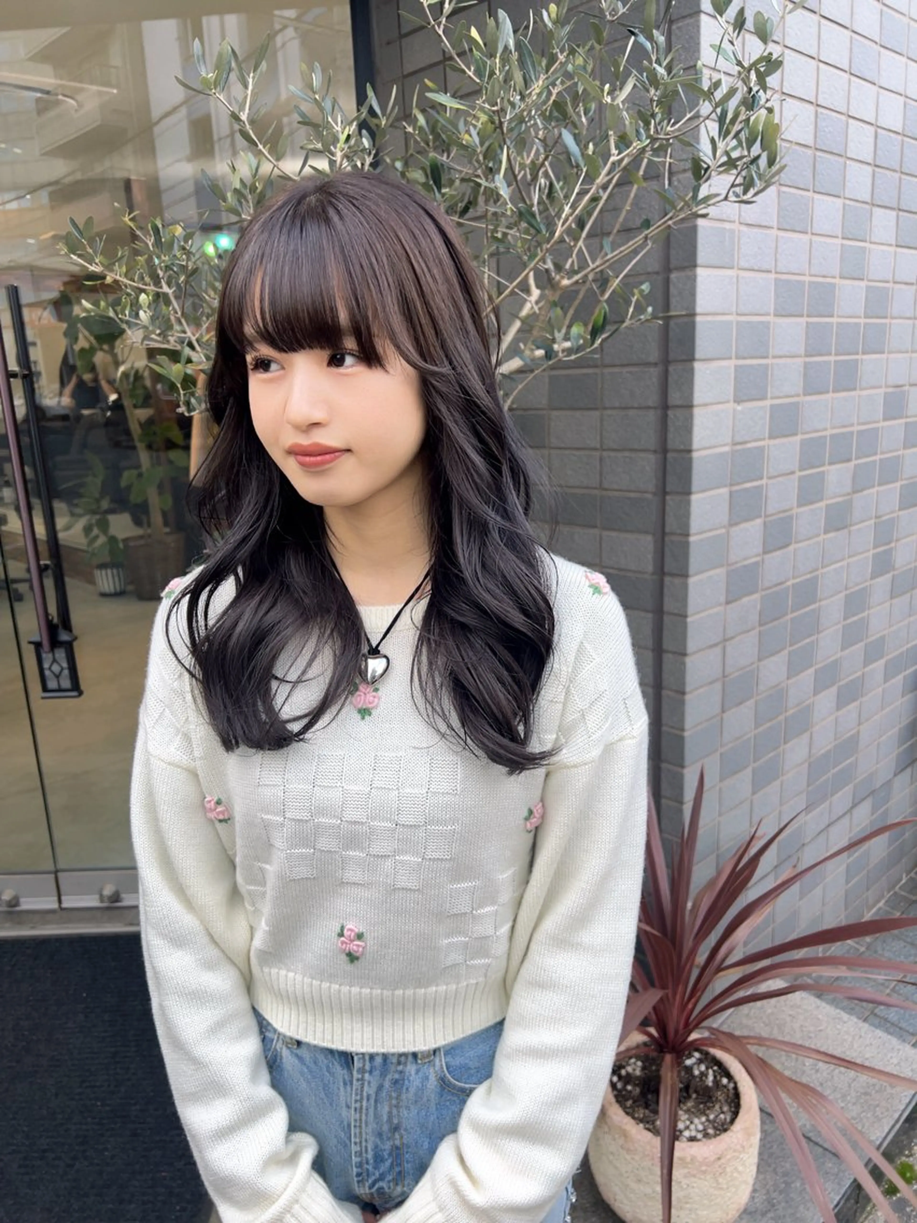 セミロング カラー 透明感カラー ヘアカラー トリートメント (h)wim ウィムのヘアスタイル