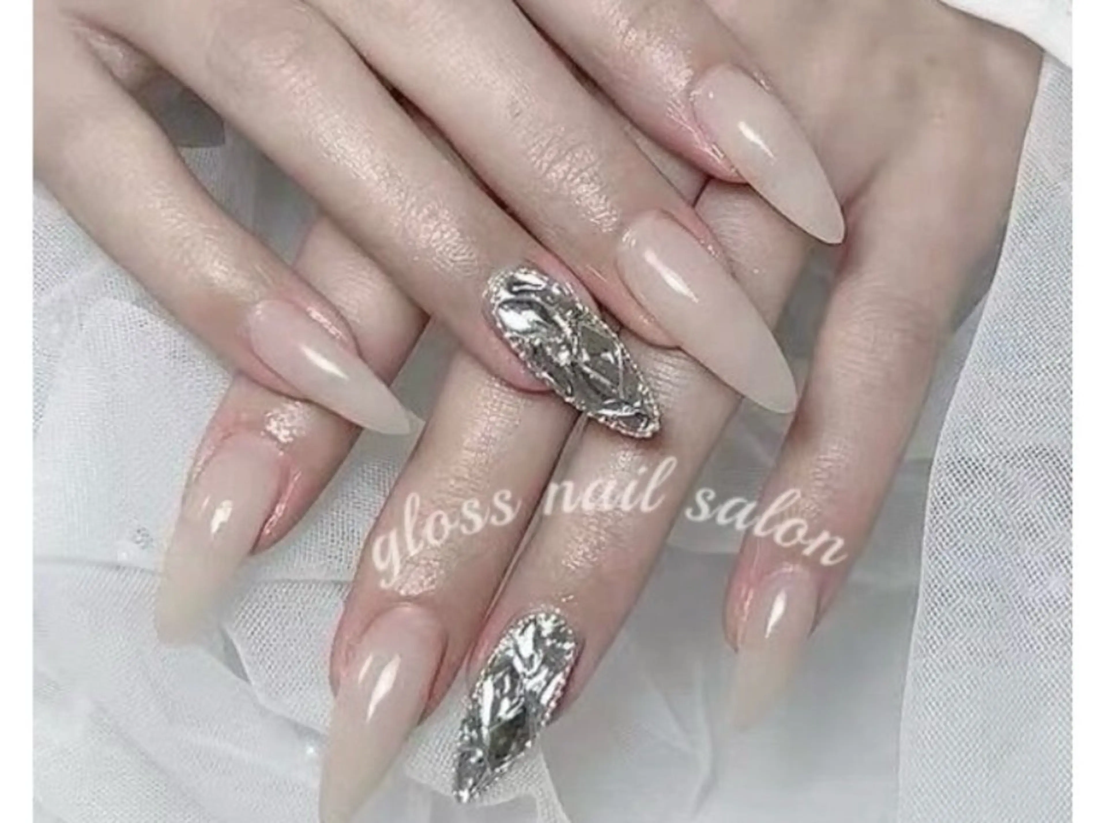 ネイル ハンドネイル Gloss nail 💅yuna✨のネイルデザイン