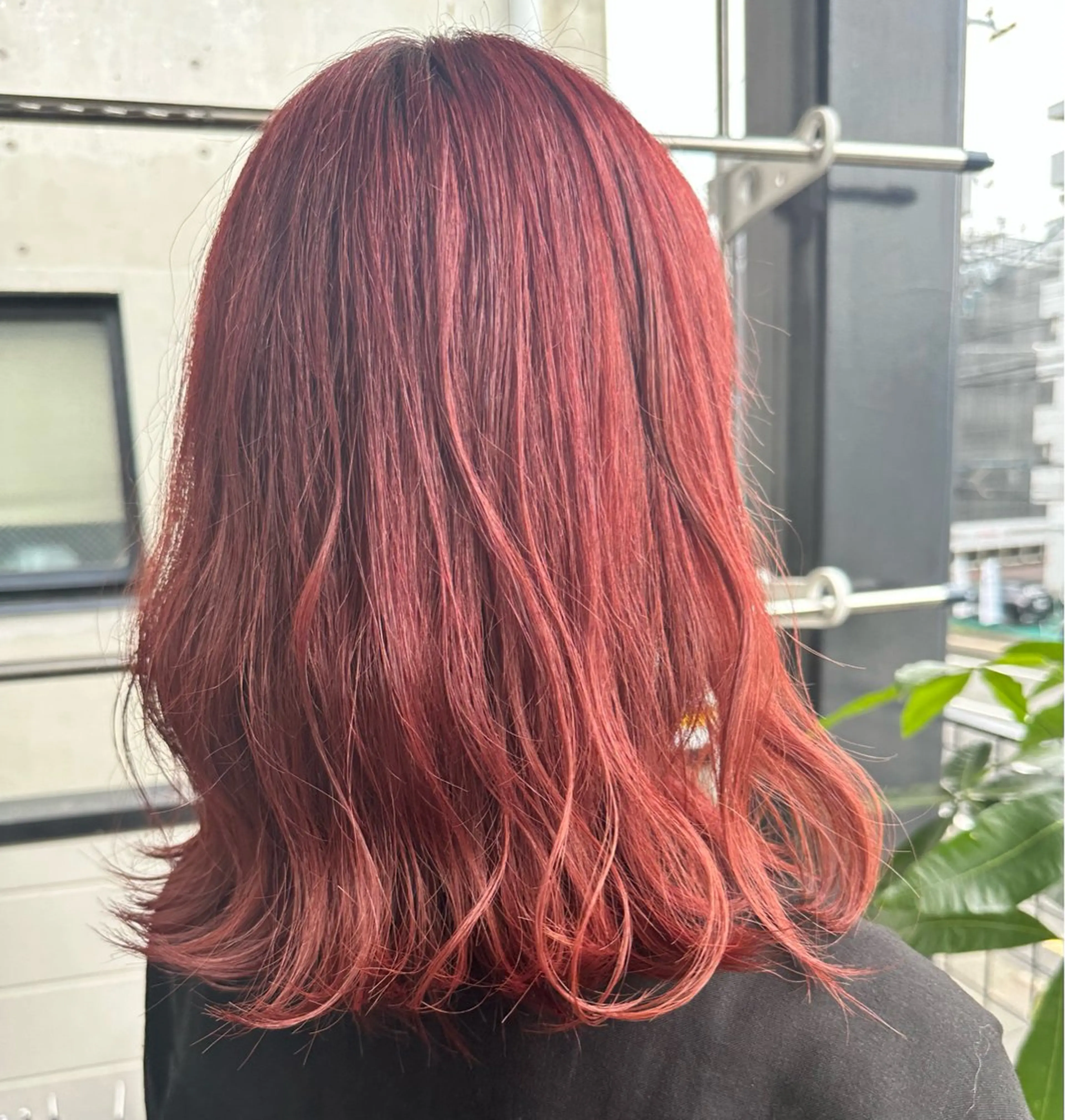 ミディアム カラー Beauty Consultant 10C所属・10C Yumeのヘアスタイル