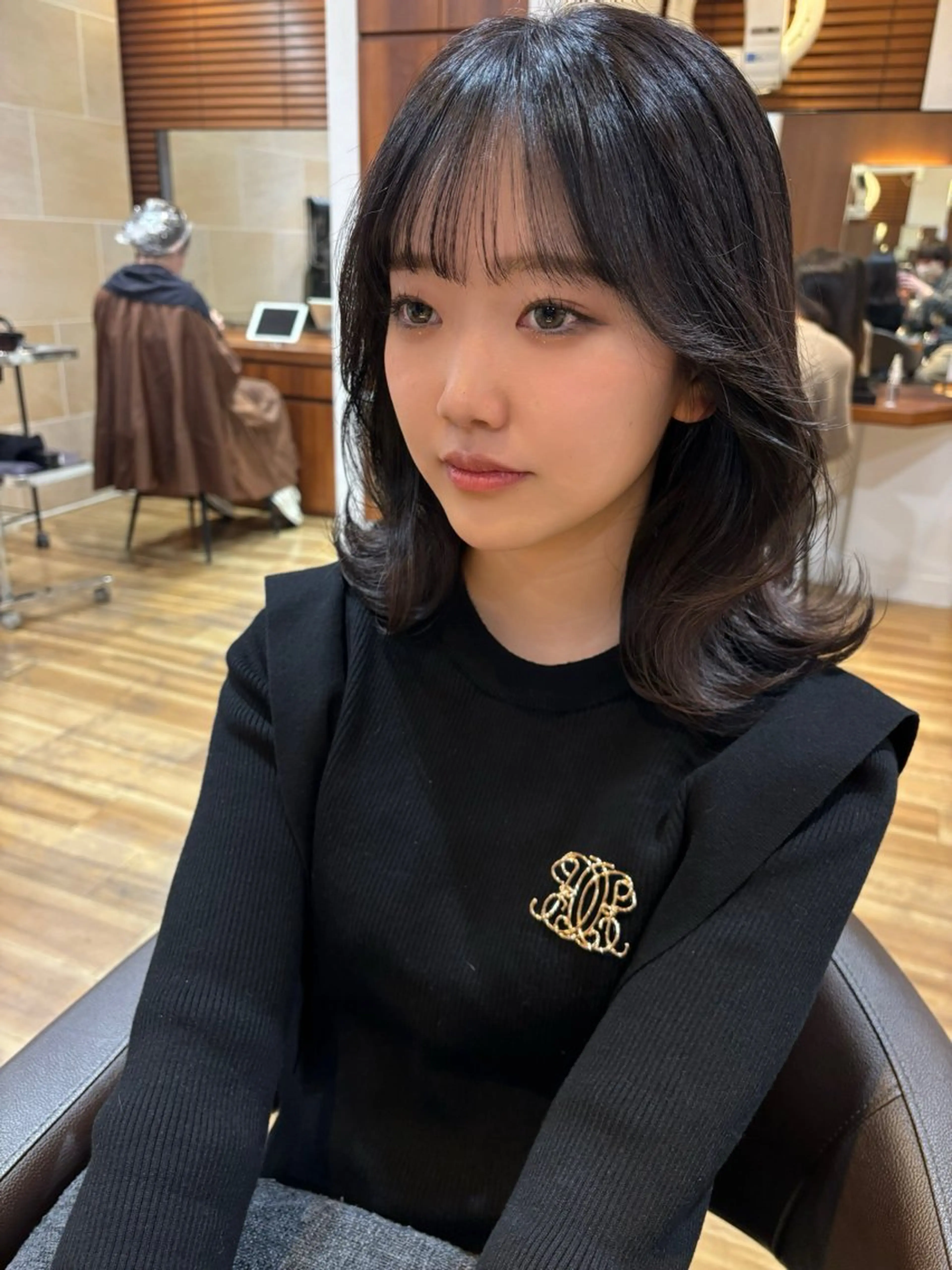 ミディアム カラー くびれヘア カット ヘアカラー トリートメント レイヤーカット /透明感/千葉怜寿のヘアスタイル