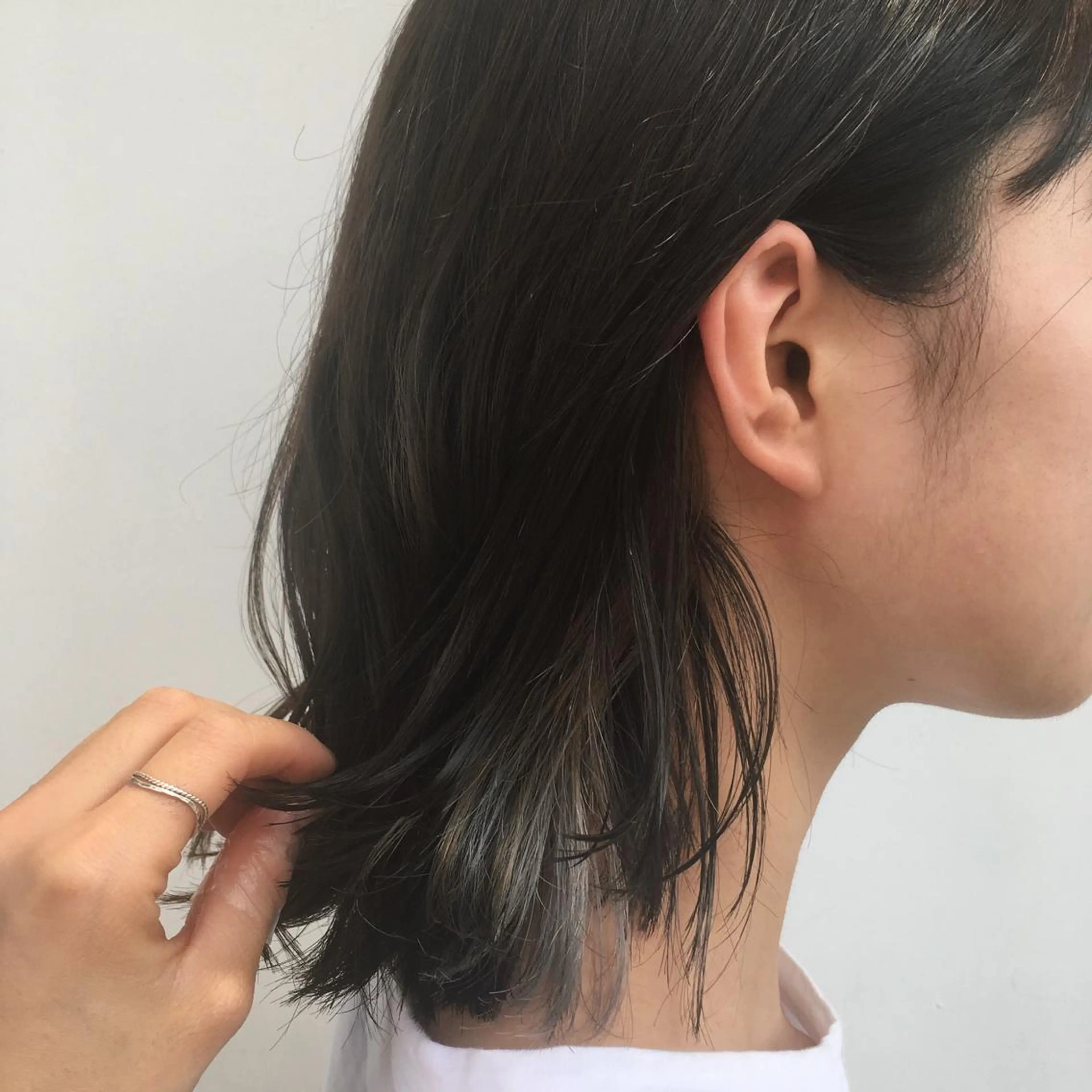 ミディアム カラー RINA🧤 デザインとボブのヘアスタイル
