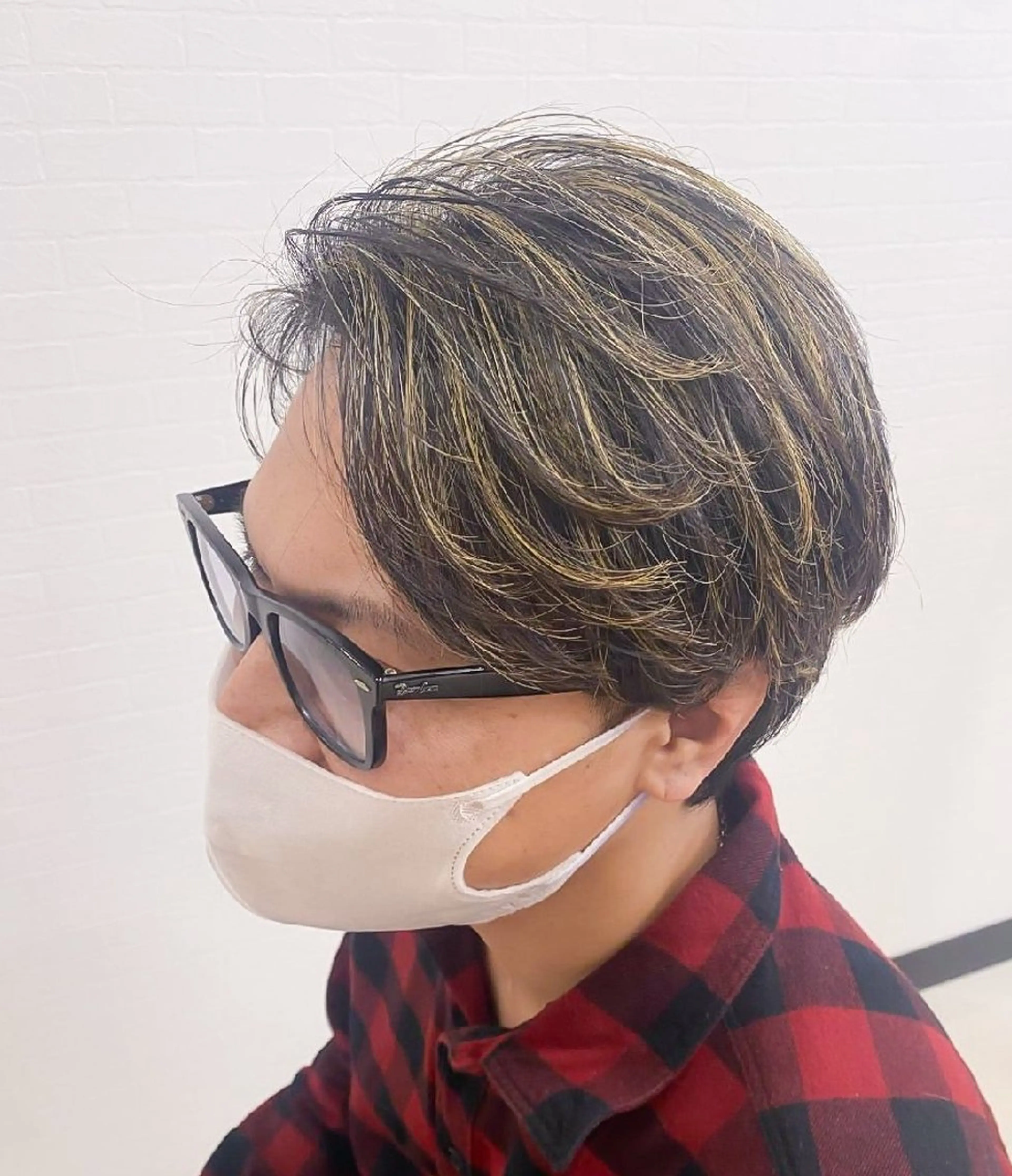 カラー メンズ メンズハイライト ハイライトカラー 相馬 亜美のヘアスタイル