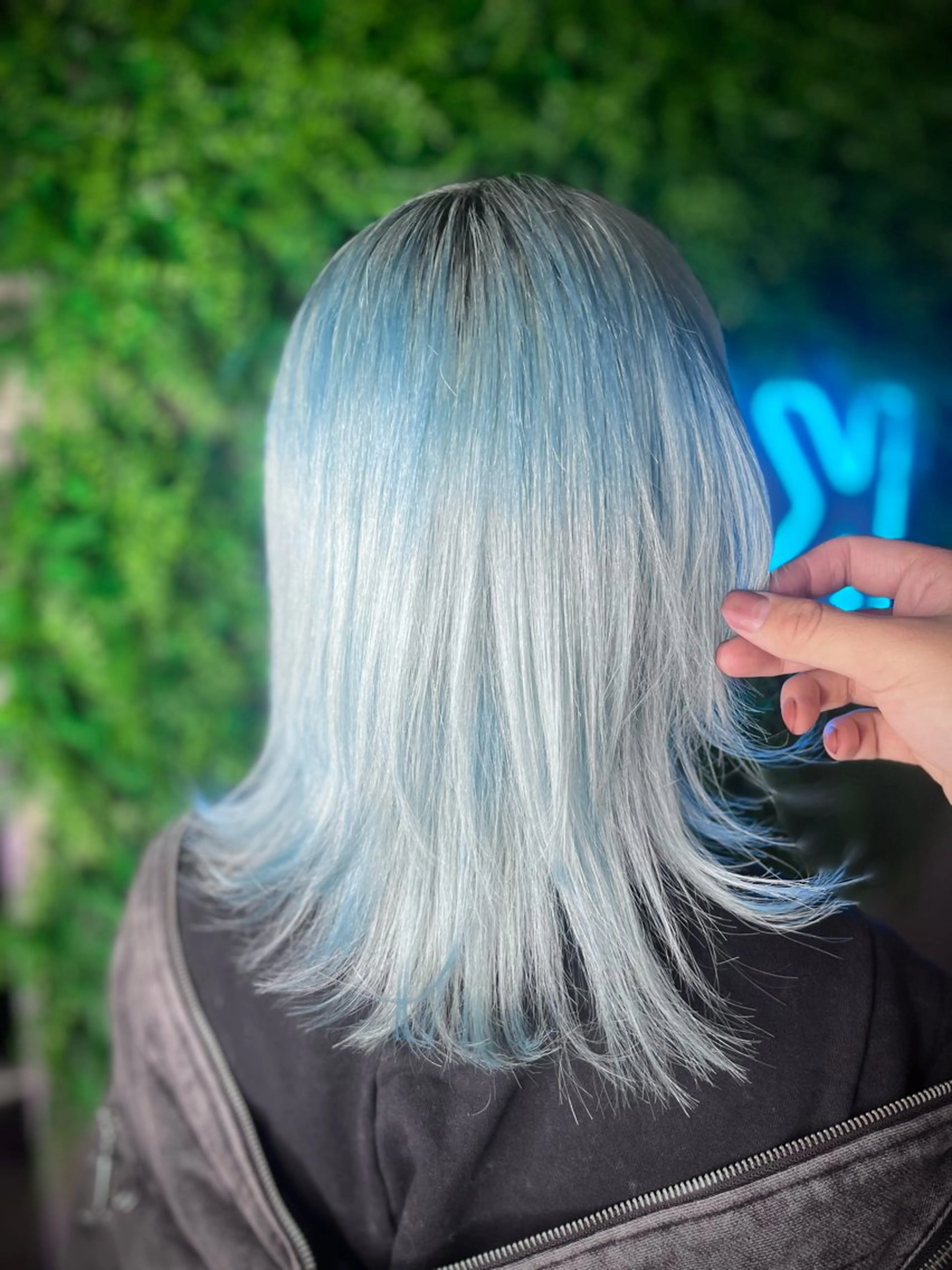 ミディアム カラー メンズ ヘアカラー 個性派ウルフ/メンズ /ブリーチ/渋谷のヘアスタイル