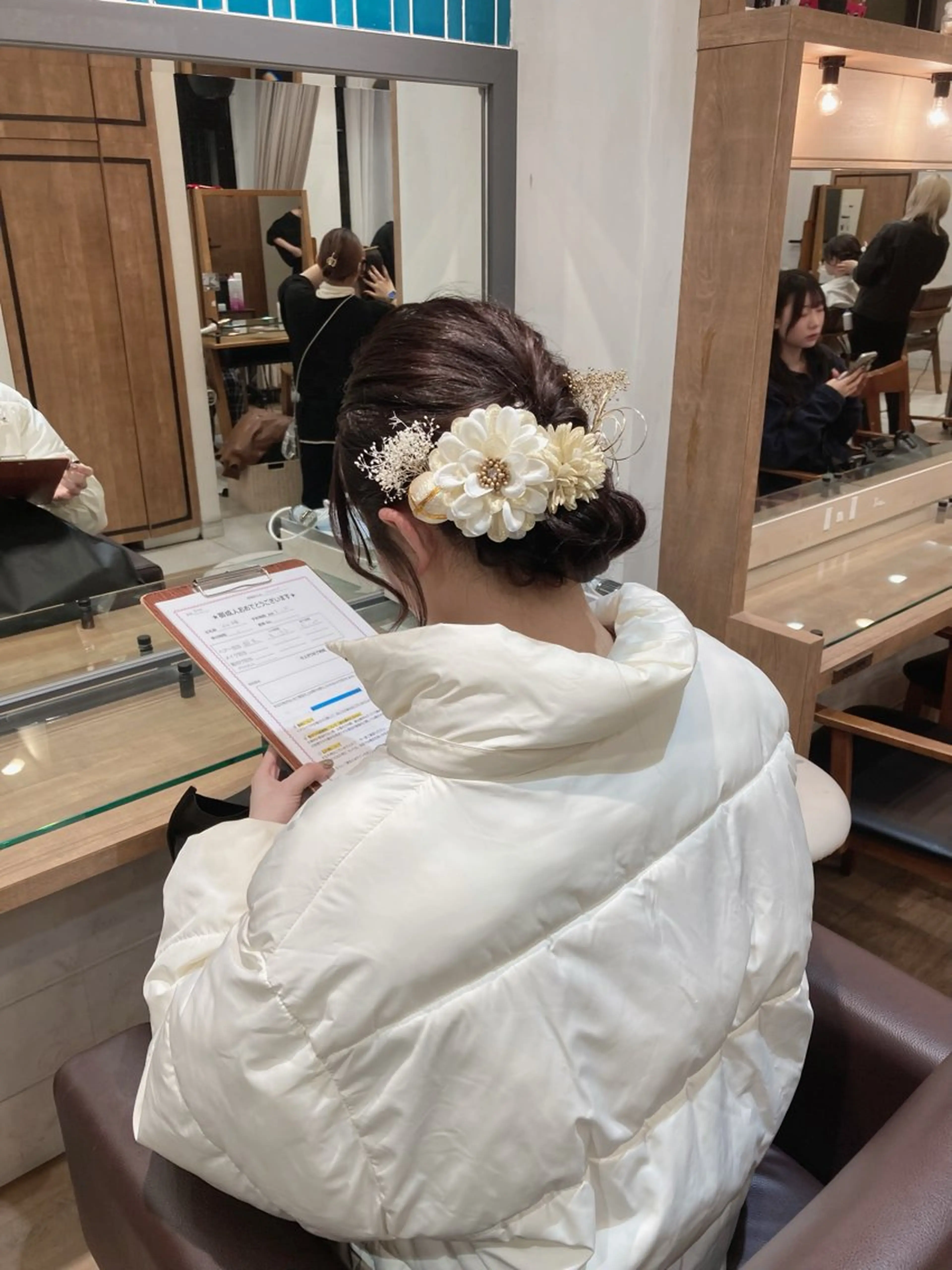 セミロング ヘアアレンジ ヘアセット 🫧ゆうき🪽 髪質改善/ハイライトのヘアスタイル