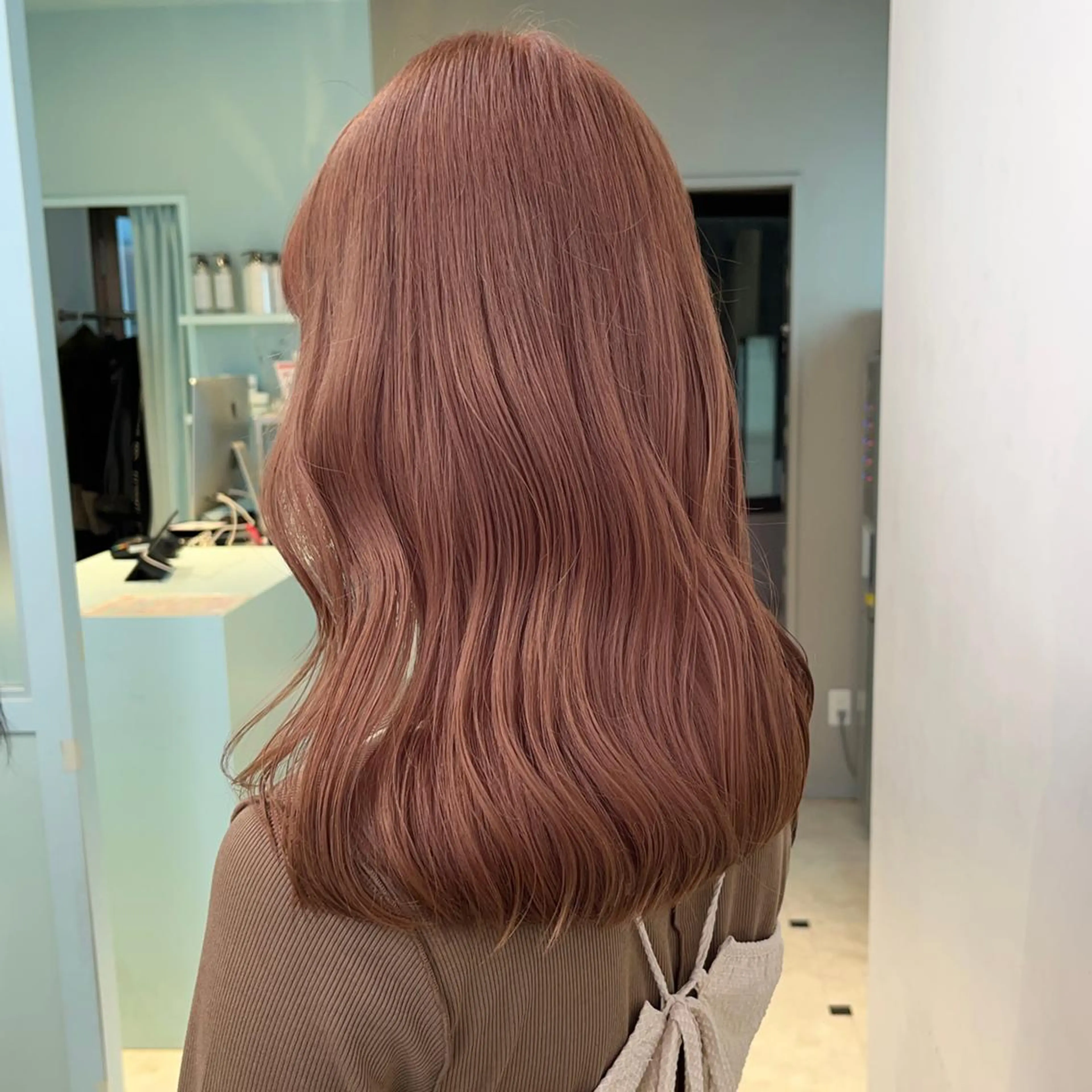 ロング ヘアカラー 🩷モテ髪＆透明感 🩷ミルクティー🩷のヘアスタイル