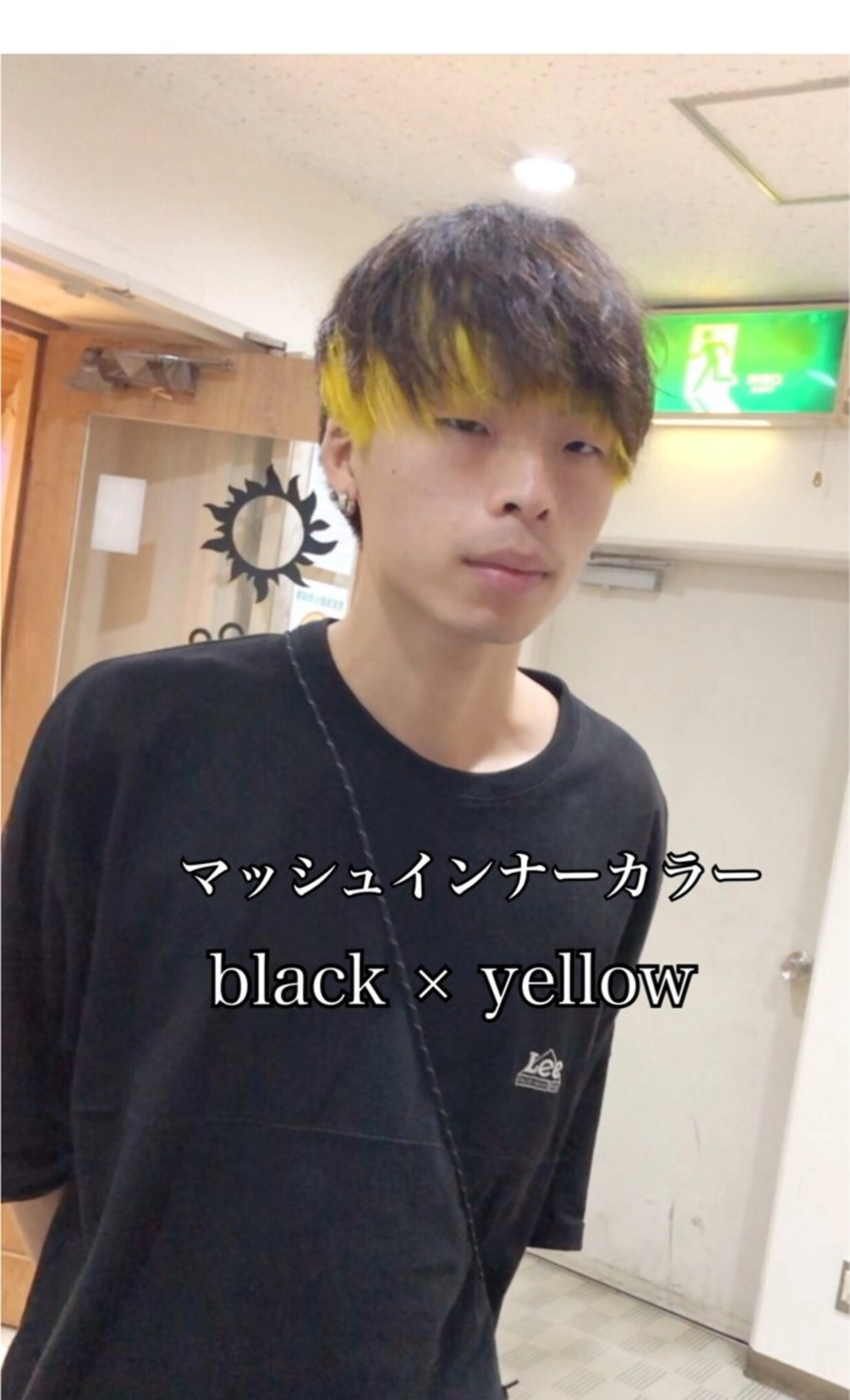 ショート カラー メンズ メンズインナーカラー マッシュ インナーカラー イエローカラー 【ディレクター 🧸🤍田澤　唯那】のヘアスタイル