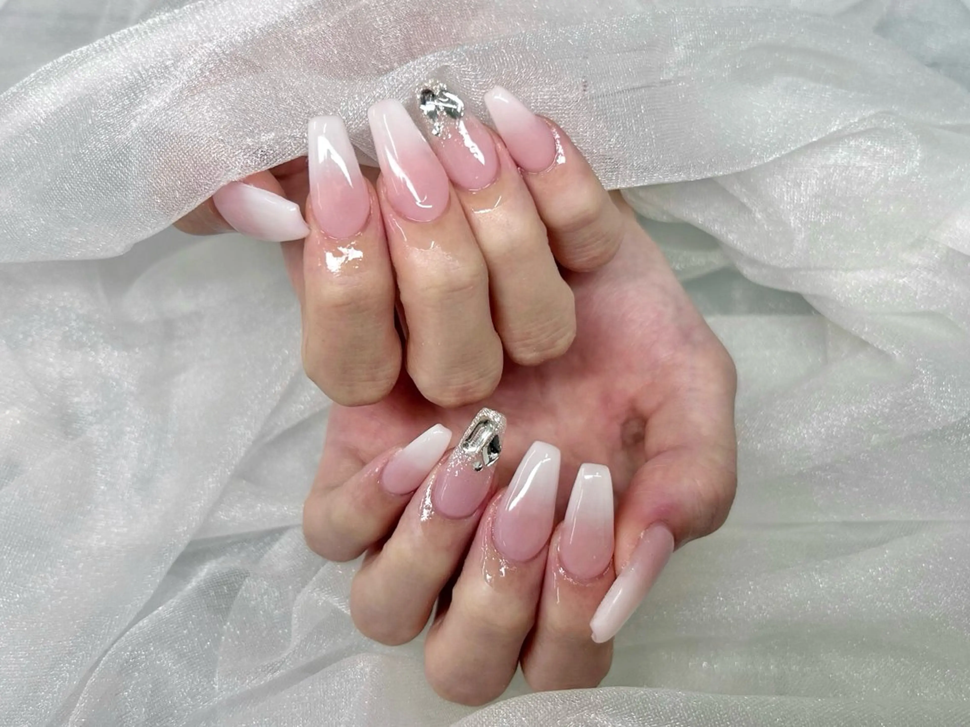 ネイル 持ち込み 加藤 楓子のネイルデザイン