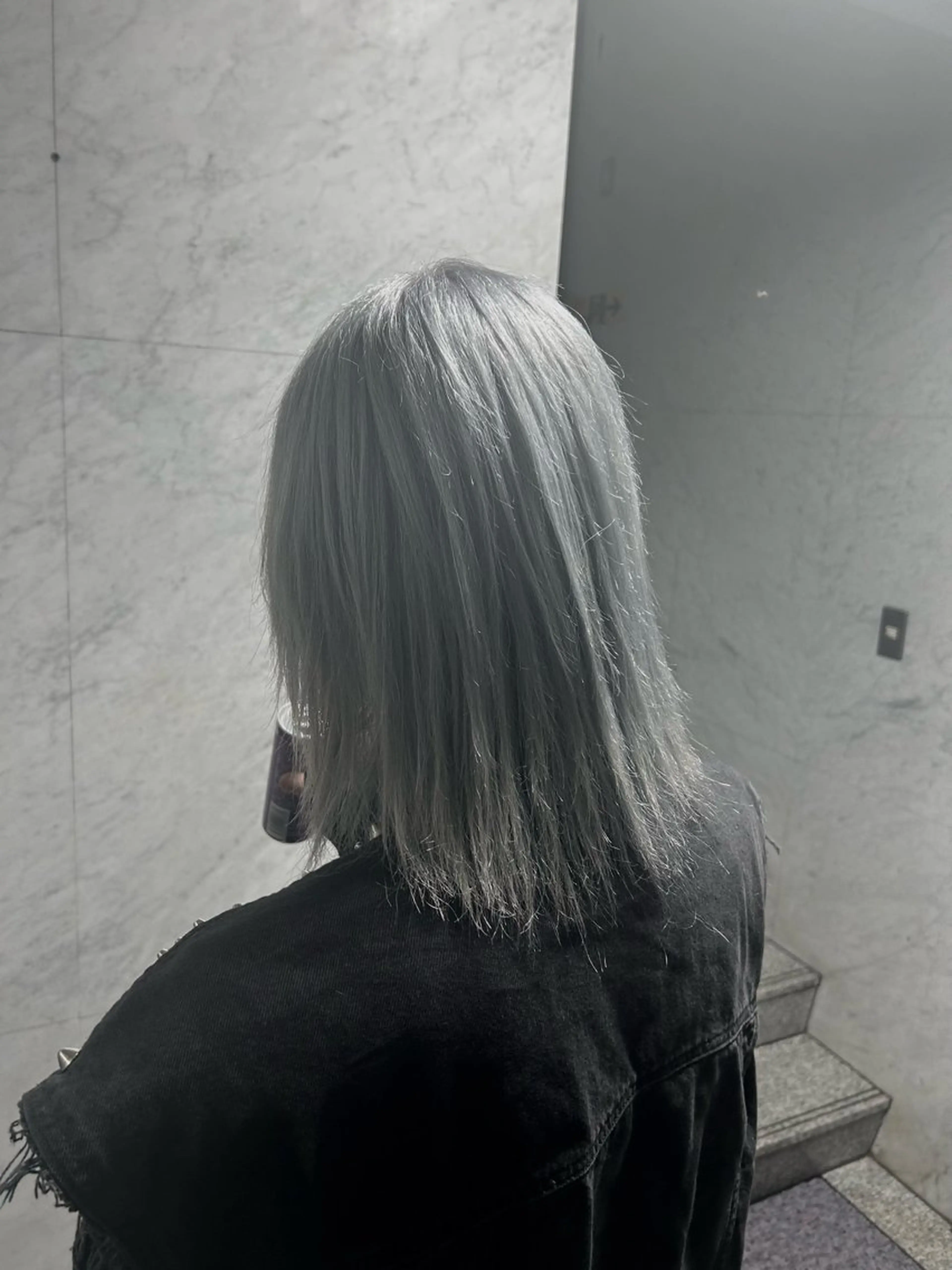 ロング カラー ヘアカラー 履歴修正屋さん／ ブロンド／ホワイトのヘアスタイル