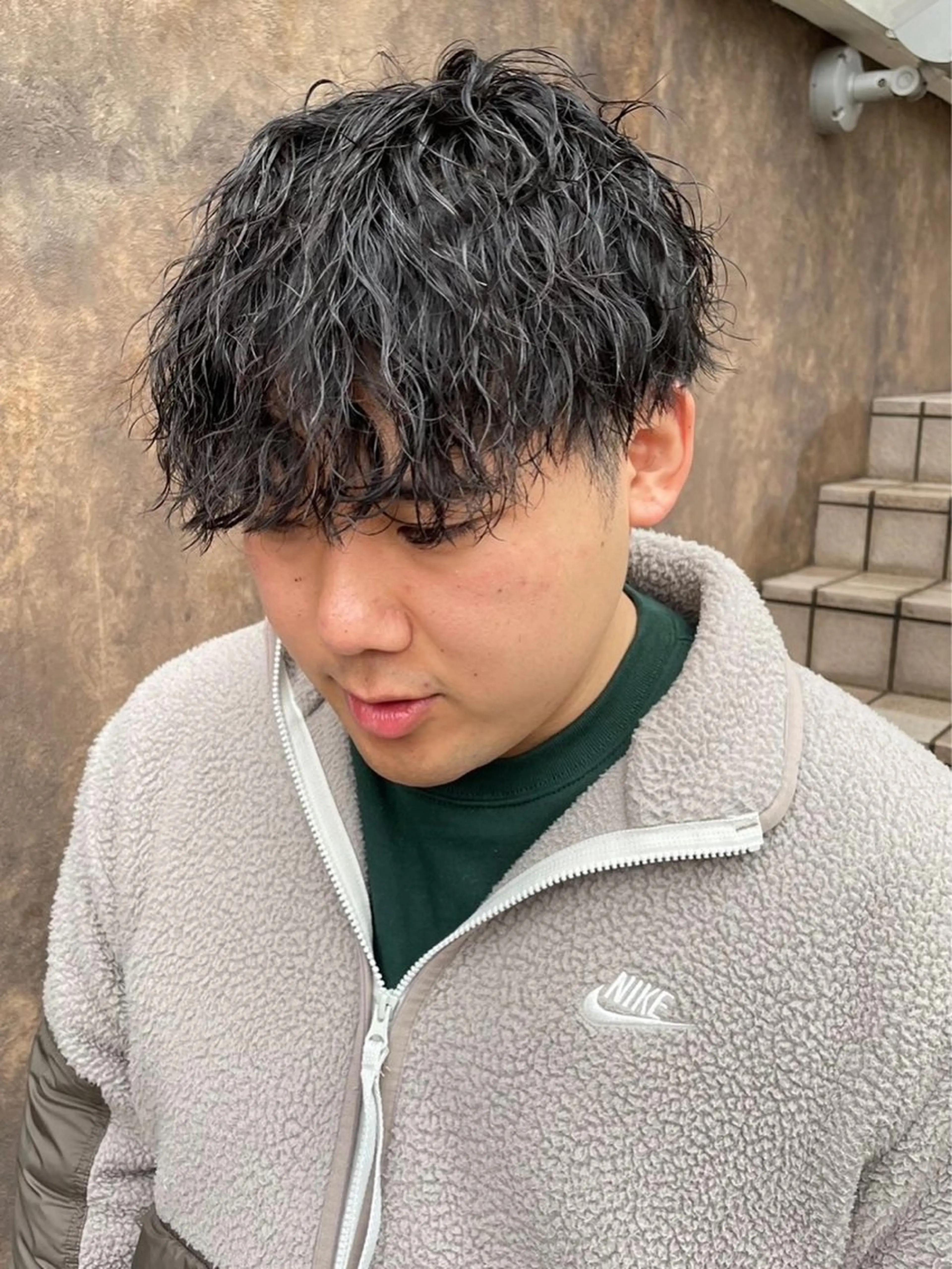 ショート パーマ メンズ メンズパーマ 波巻きパーマ カット パーマ トリートメント yossy/髪質改善 /ダブルカラーのヘアスタイル