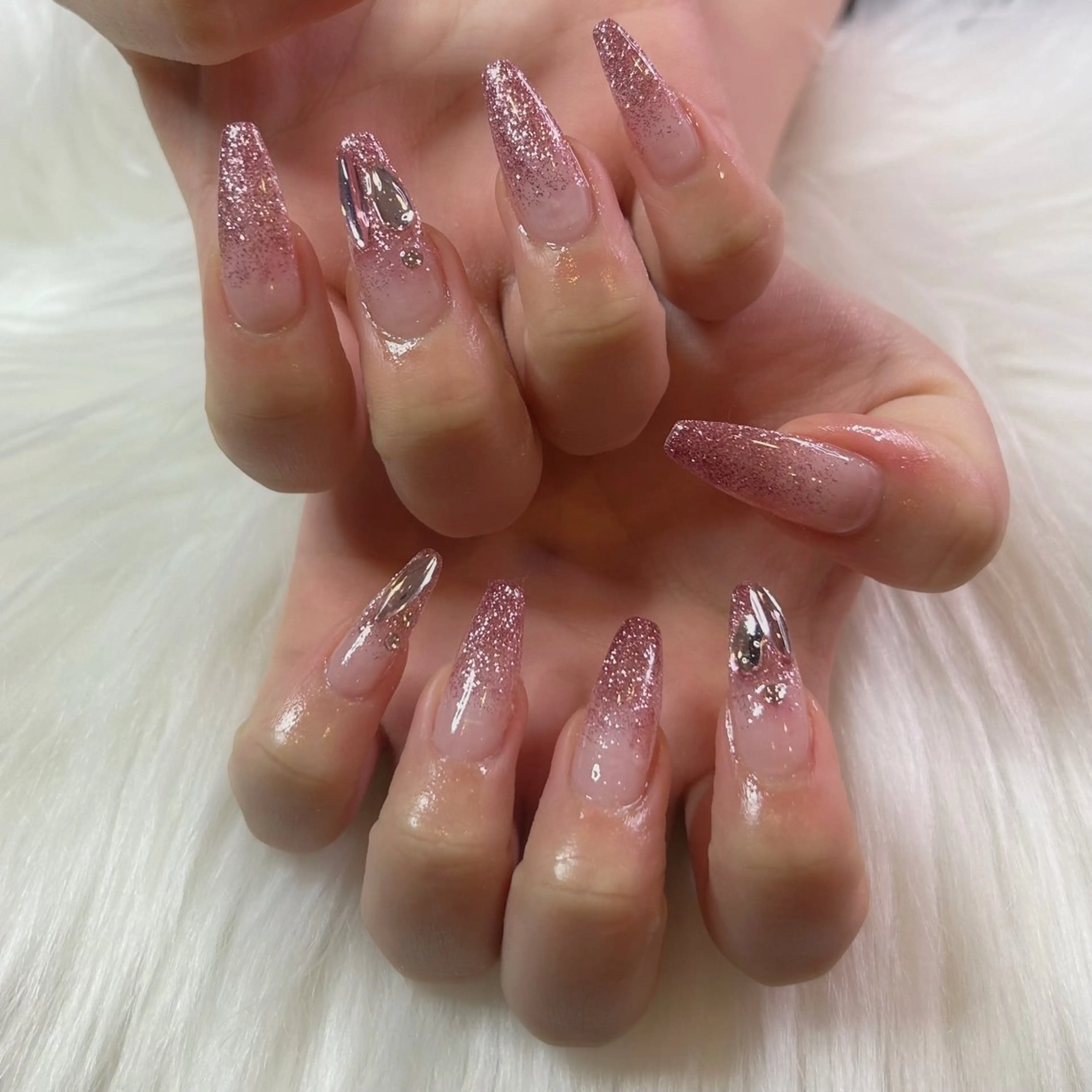 オフなし ワンカラーorラメグラ➕チップ長さ出し🫧の写真