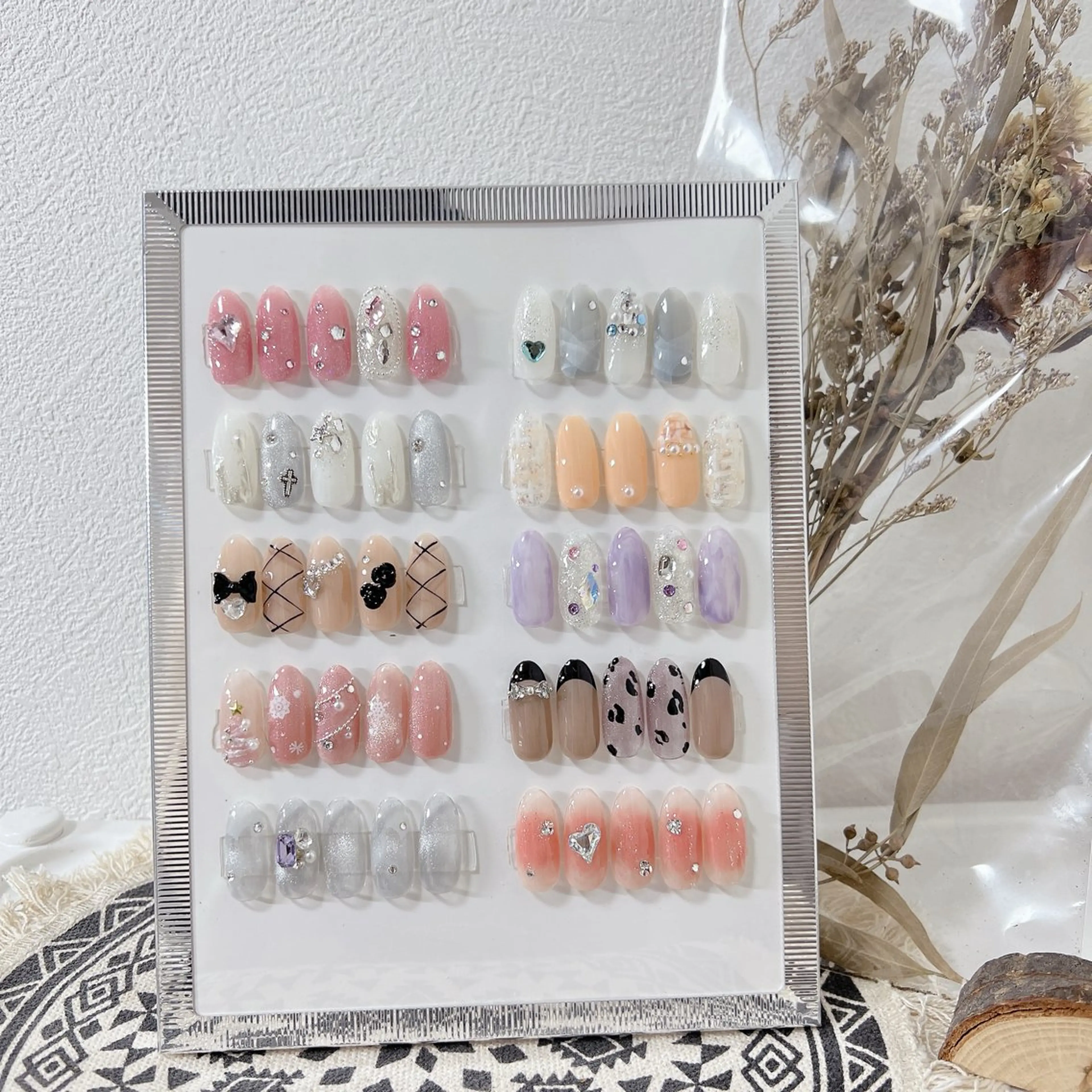 ネイル ハンドネイル KURE ISAKIのネイルデザイン