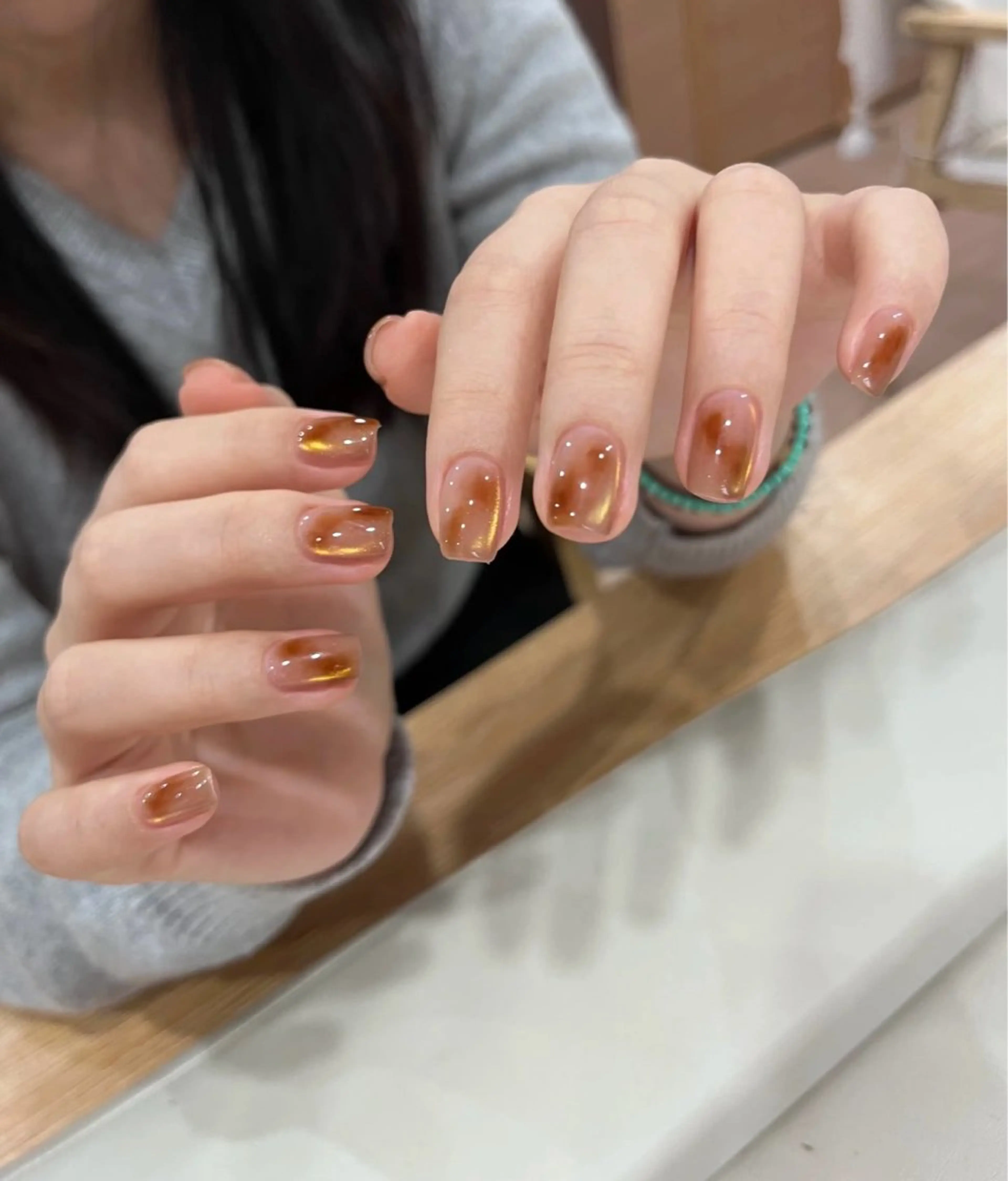 ネイル オーロラネイル べっ甲ネイル ブルー チークネイル フットネイル For you. Nail Salonのネイルデザイン