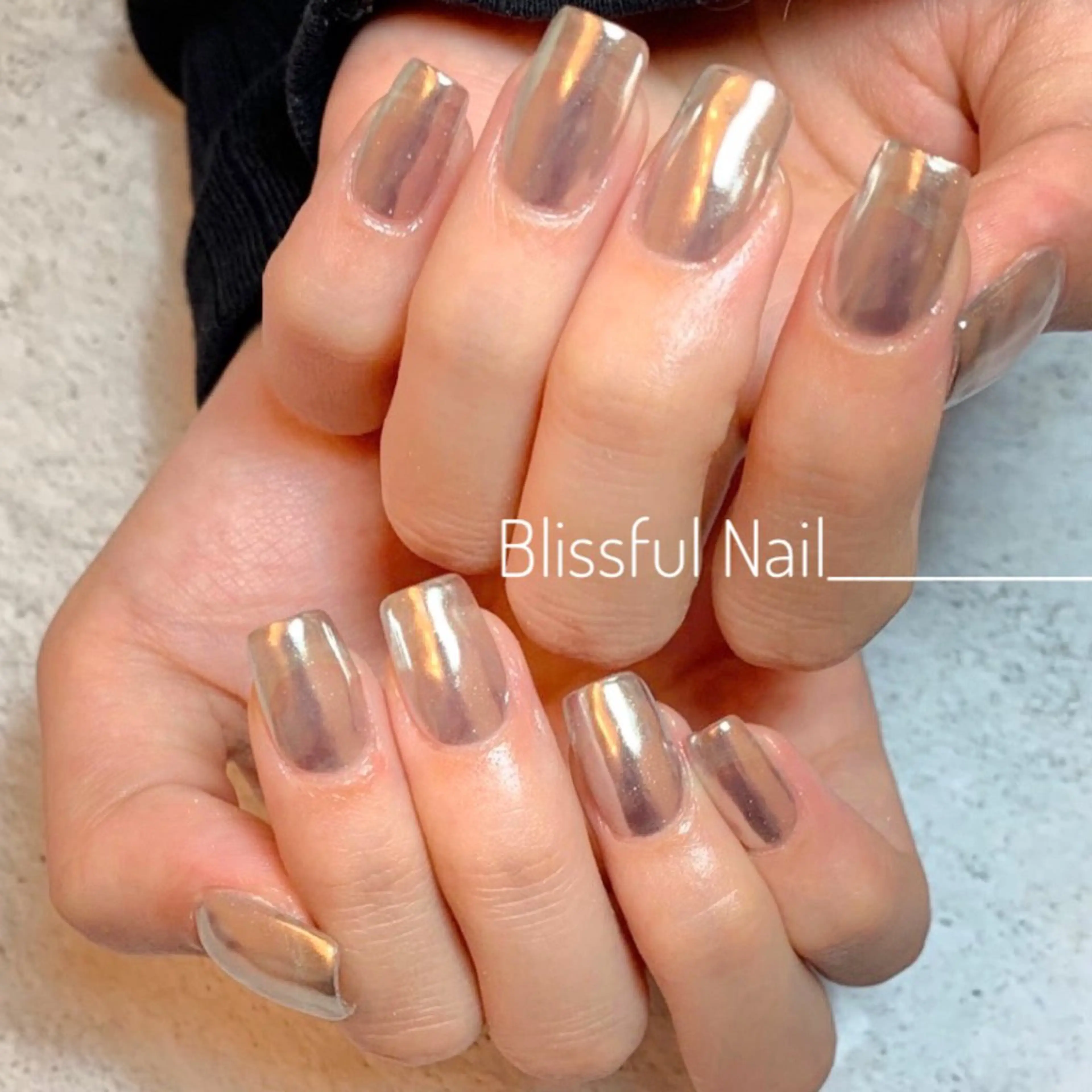 ネイル ミラーネイル ワンカラーネイル ハンドネイル Blissful💅 Yurika✩࿐⋆*のネイルデザイン
