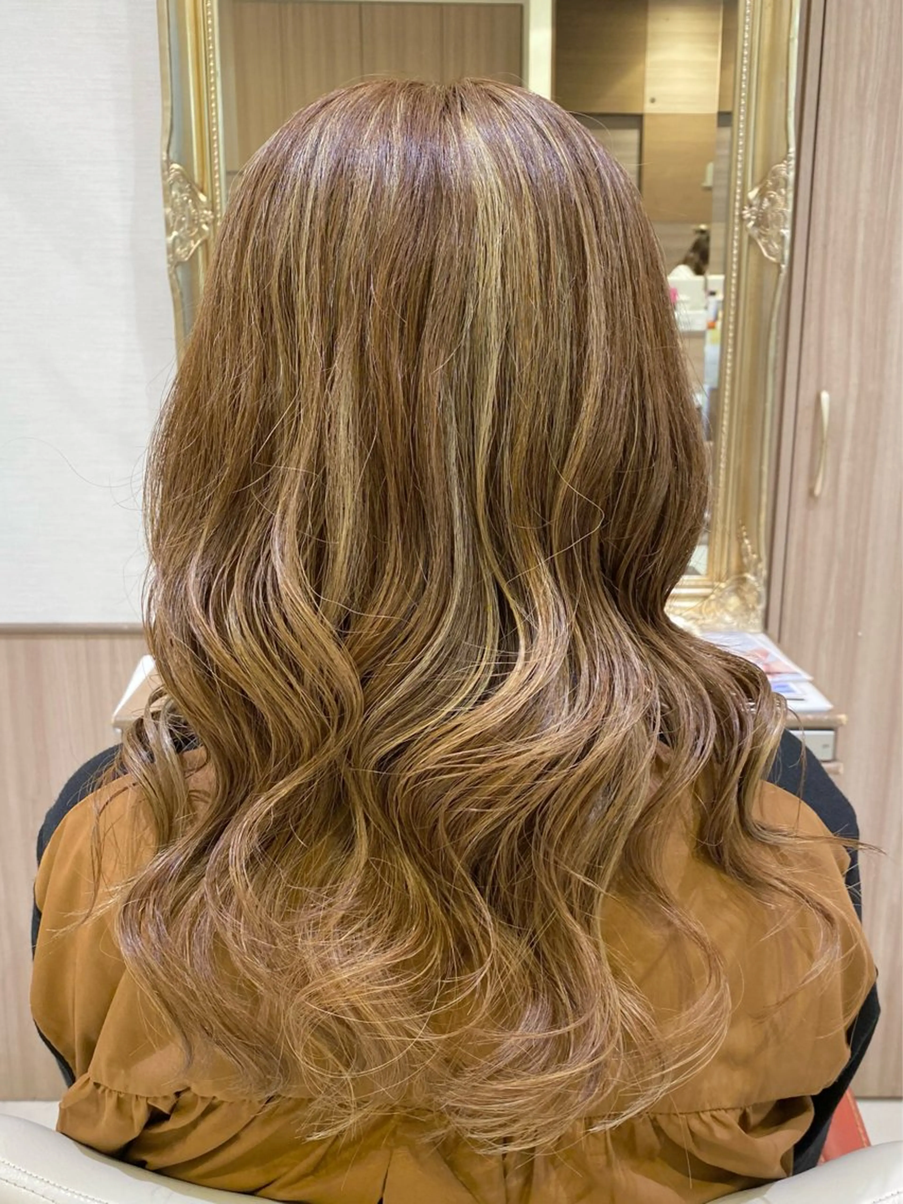 ロング カラー 古川 琴美のヘアスタイル