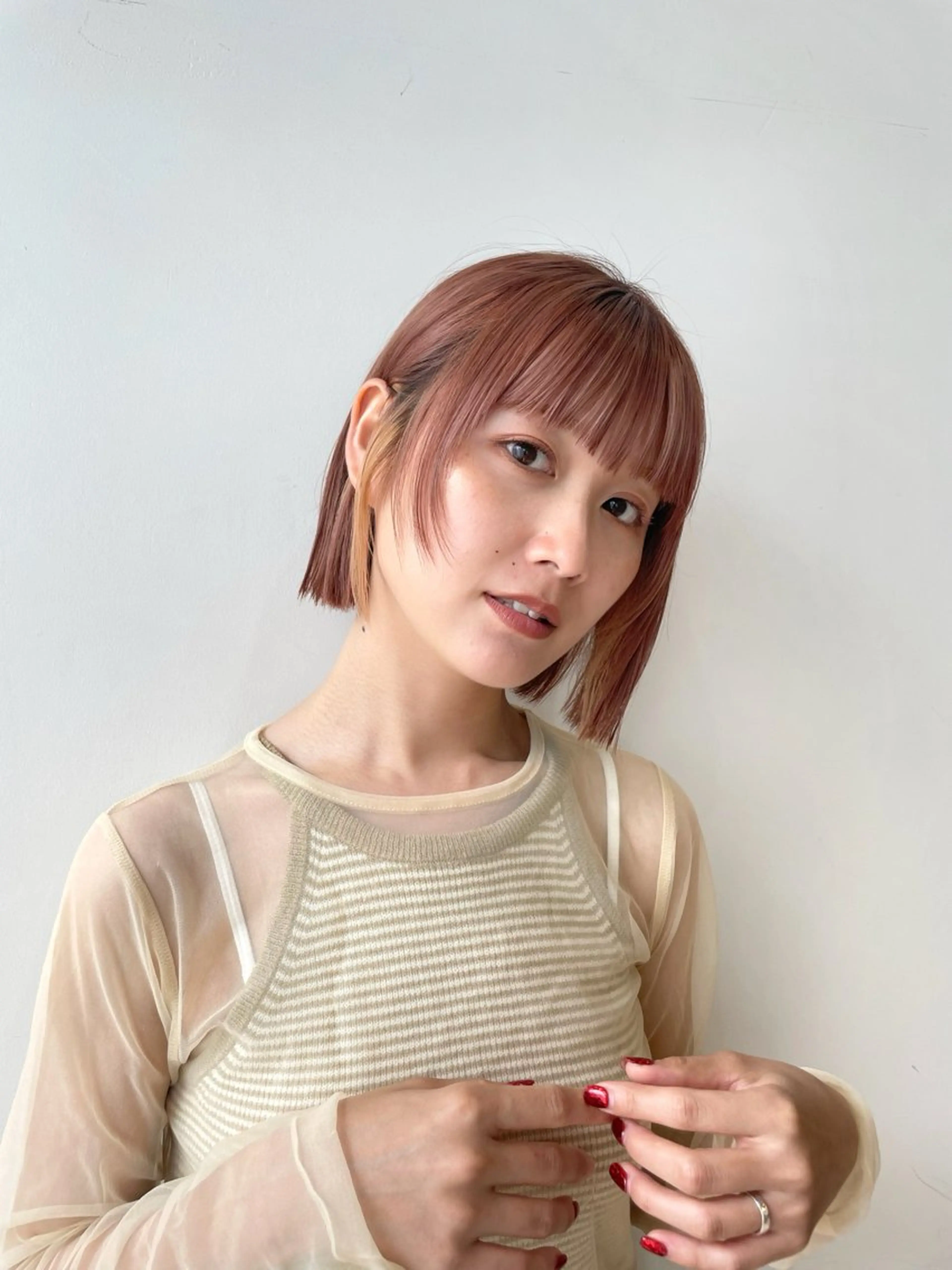 ショート カラー ベージュカラー ダブルカラー インナーカラー オレンジ ピンクカラー 顔まわり/レイヤー/ 透明感/まいな🥨のヘアスタイル