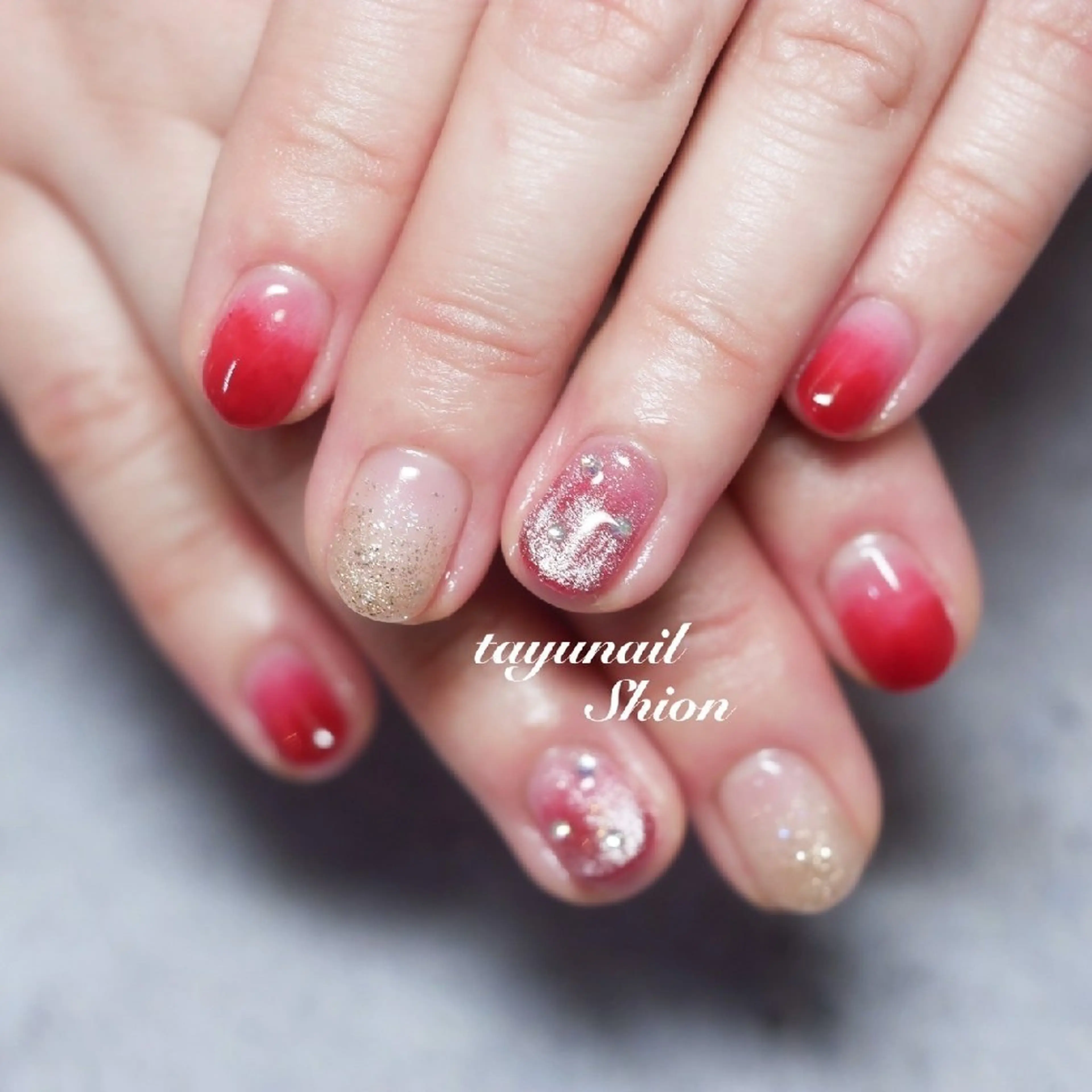 ネイル アートネイル ジェルネイル グラデーション キラキラネイル パラジェル ネイルサロン・ネイルスクール　たゆnail所属・ネイルサロン 【たゆnail】のネイルデザイン