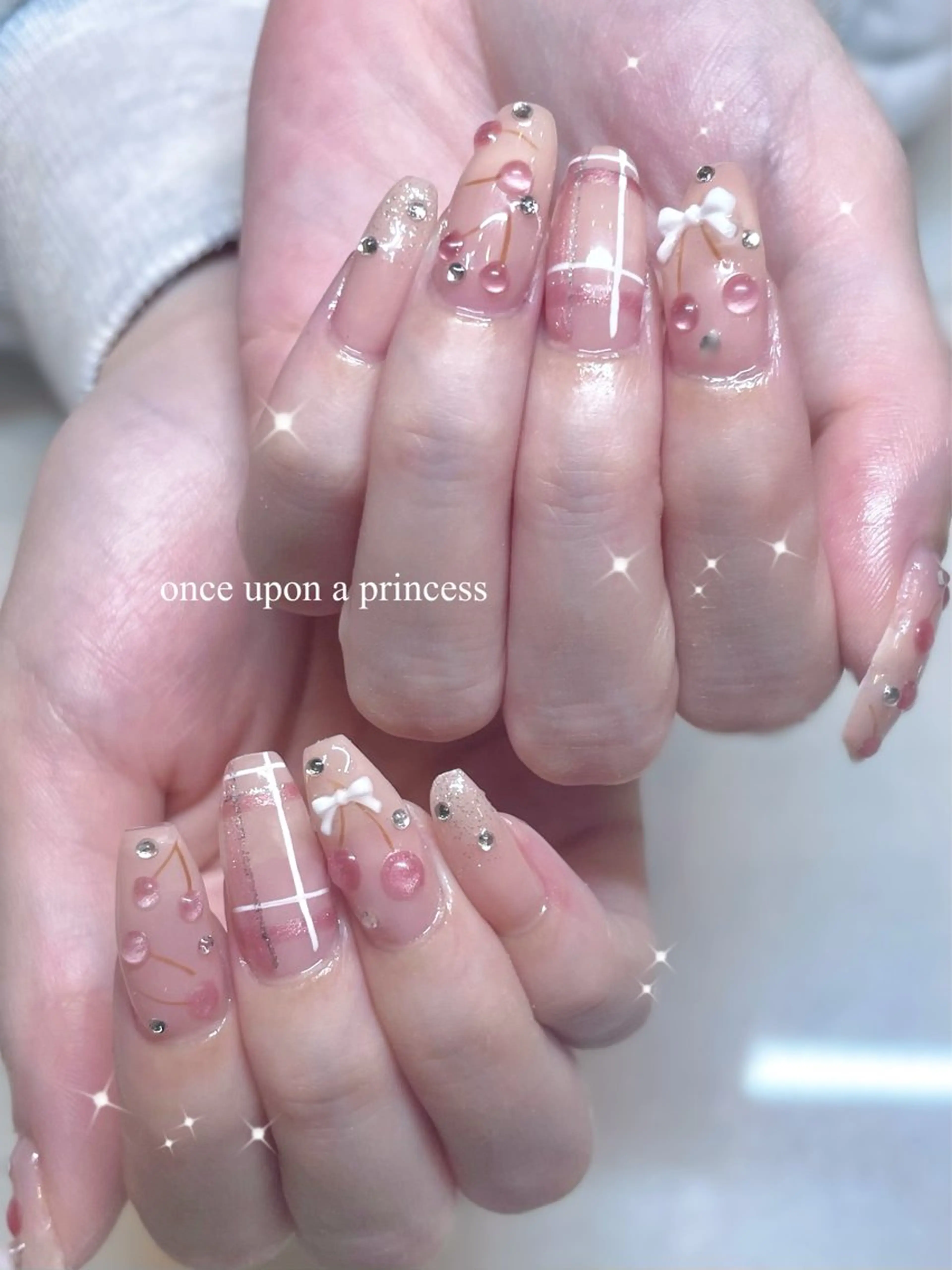 ネイル ハンドネイル Once upon a princessシェアサロンL'OM OSAKA所属・Once upon a princessのネイルデザイン