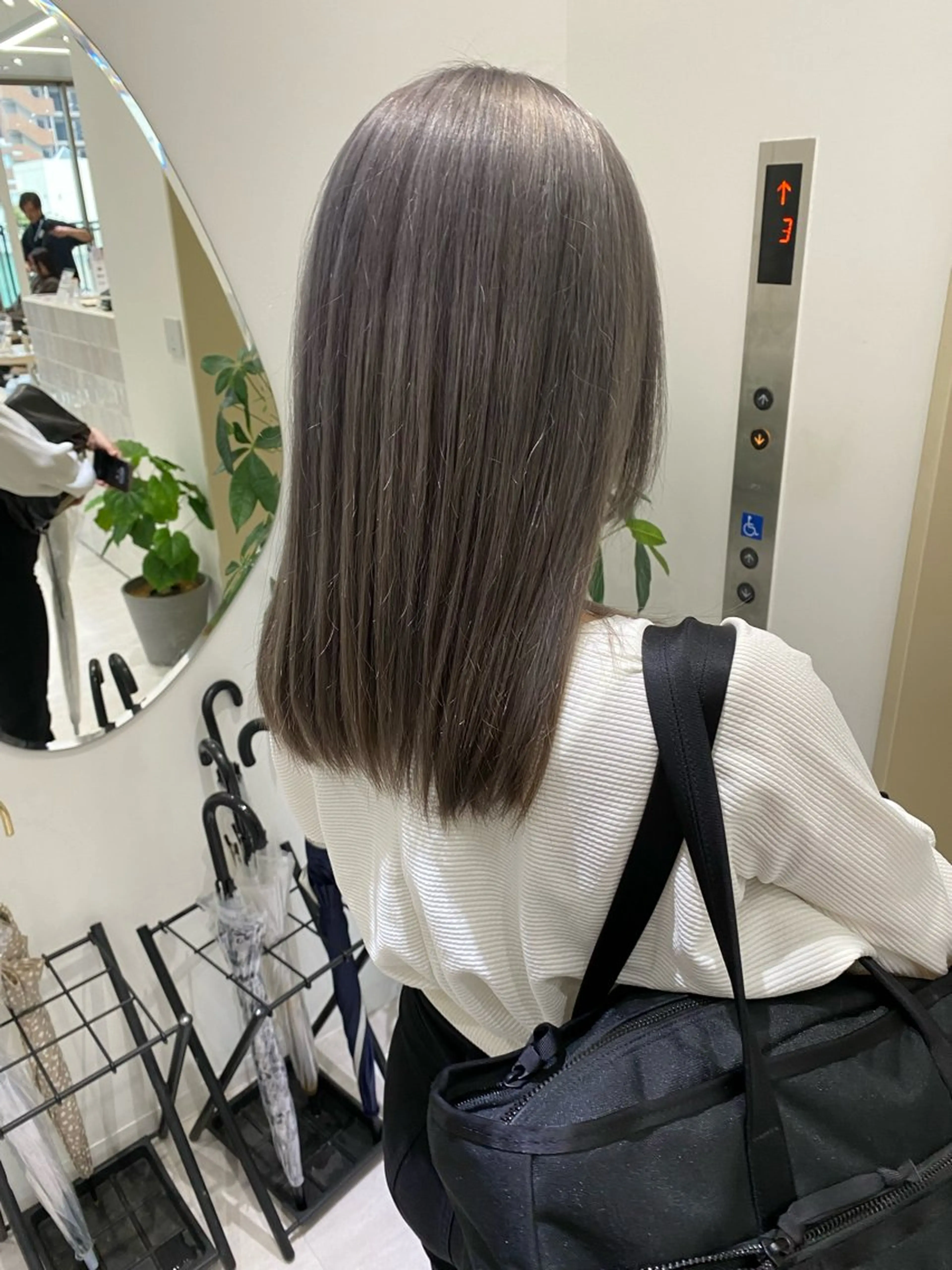 セミロング トリートメント men'ssalon Zina天神所属・✨髪質改善/顔周りカ ット/縮毛矯正✨三隅のヘアスタイル